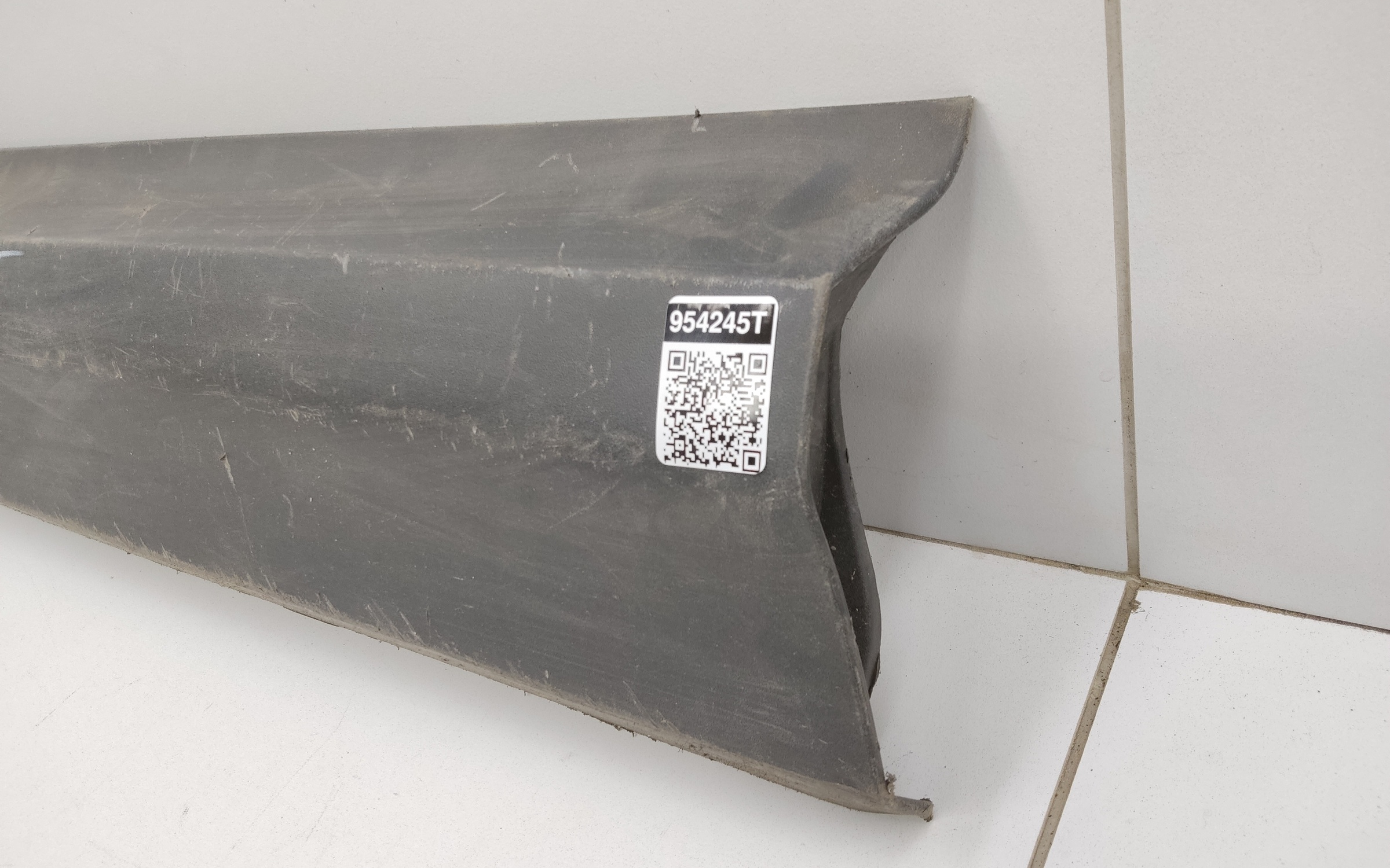 Накладка двери передней левой Skoda Kodiaq