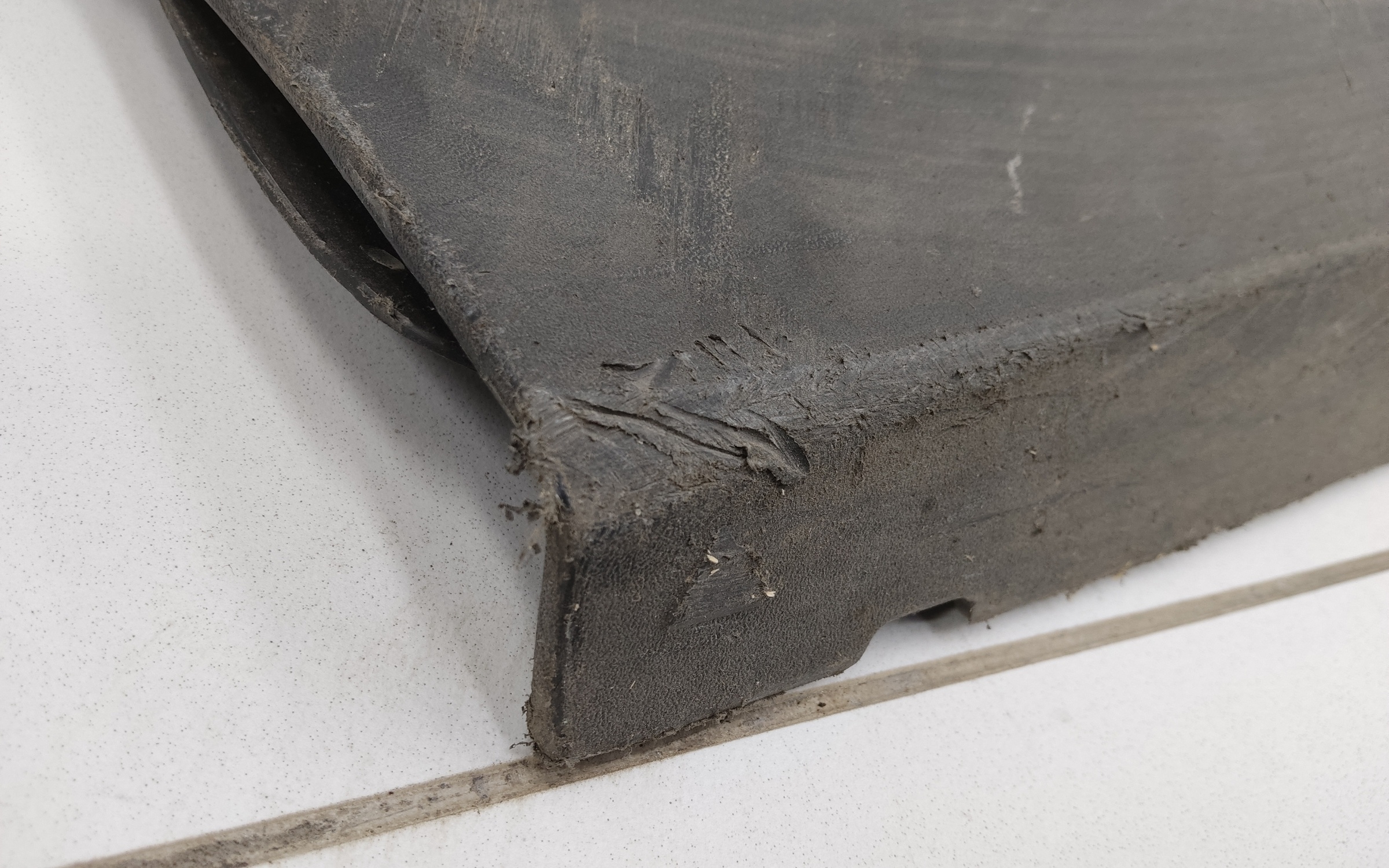 Накладка двери передней левой Skoda Kodiaq