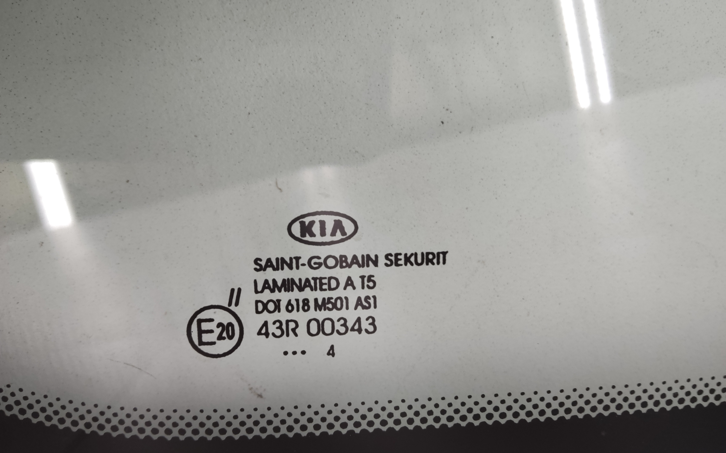 Стекло лобовое Kia Ceed 2