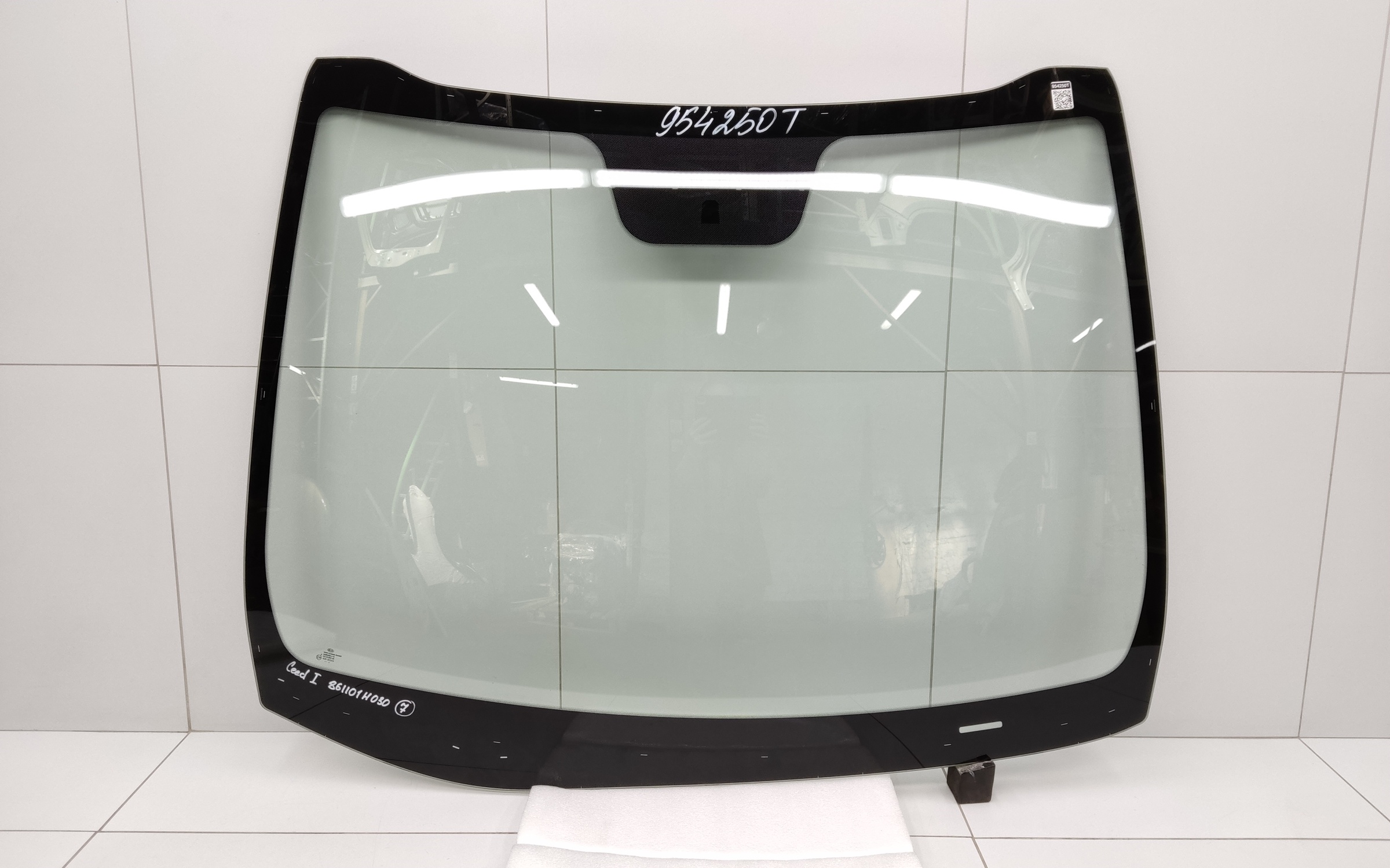 Стекло лобовое Kia Ceed 2