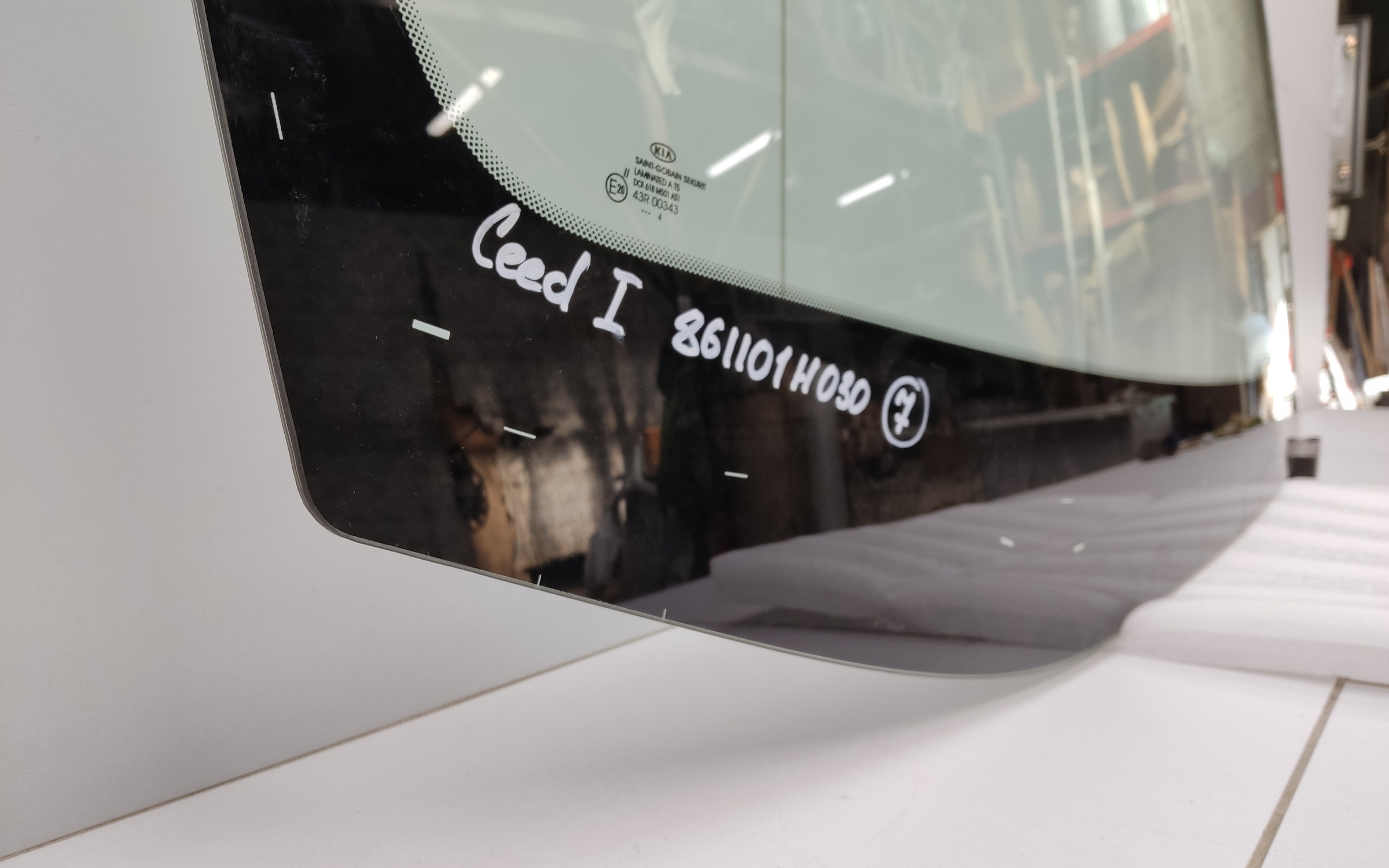 Стекло лобовое Kia Ceed 2