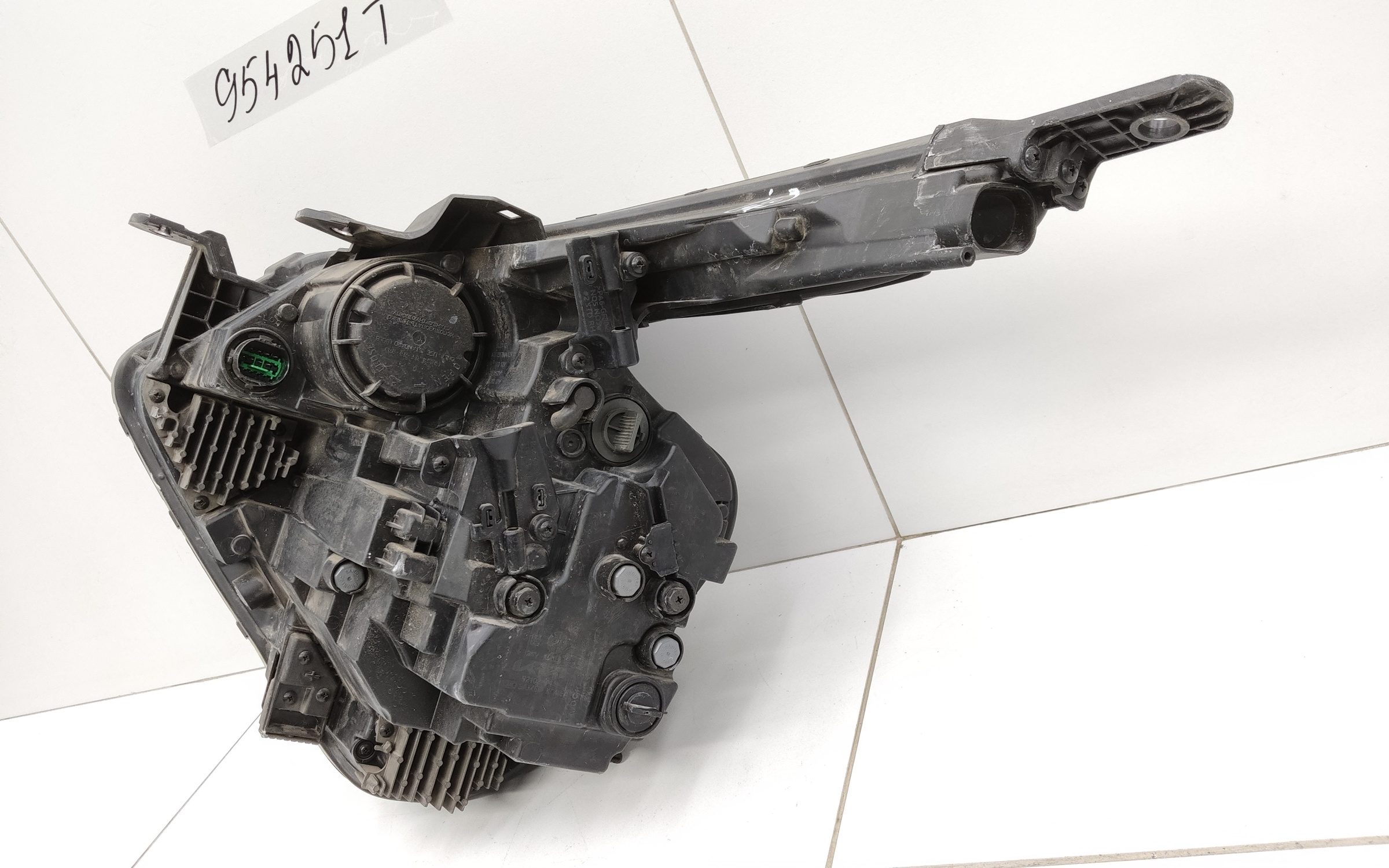 Фара передняя правая Kia Sportage 5 LED