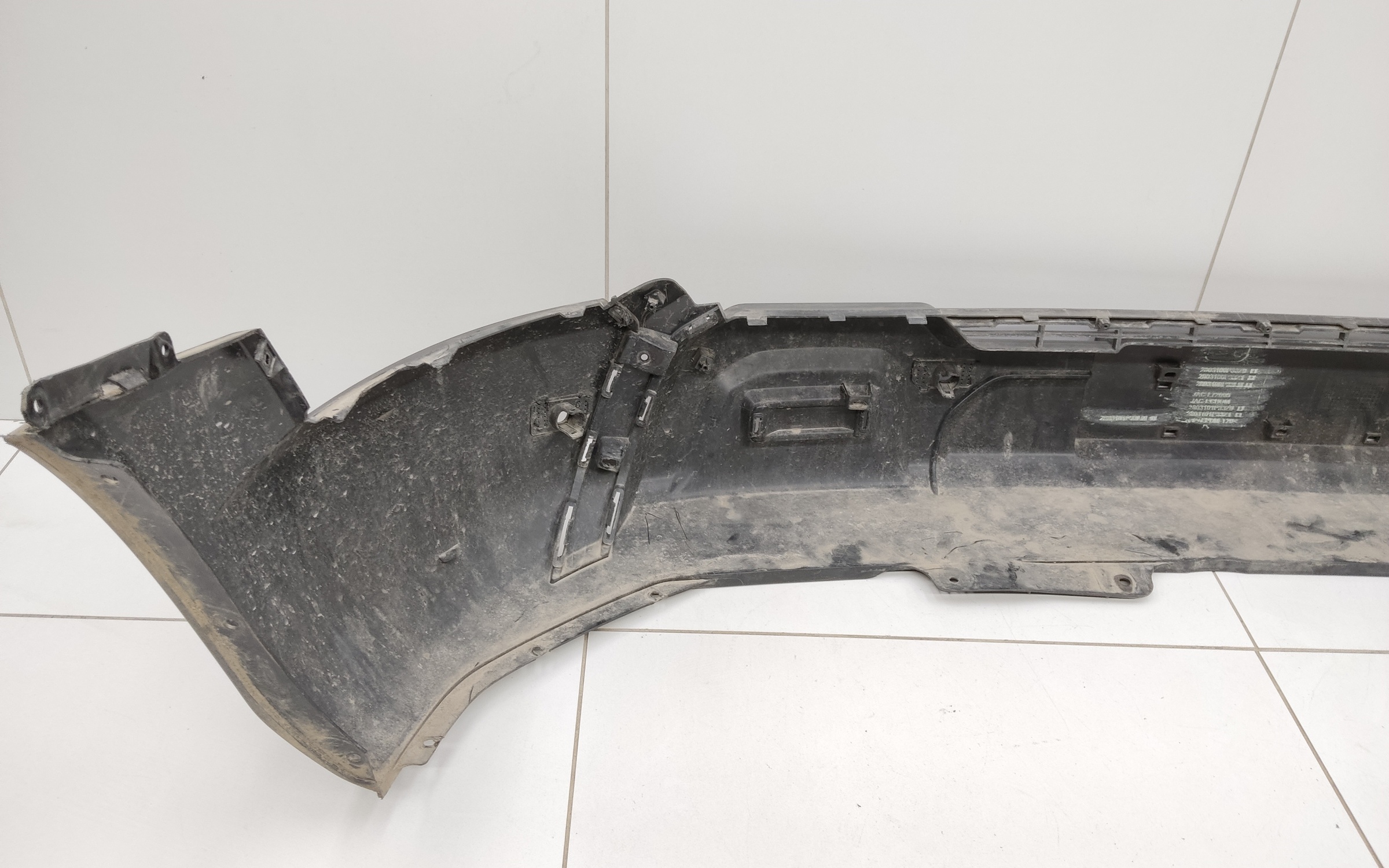 Бампер передний центральная часть Jac T9