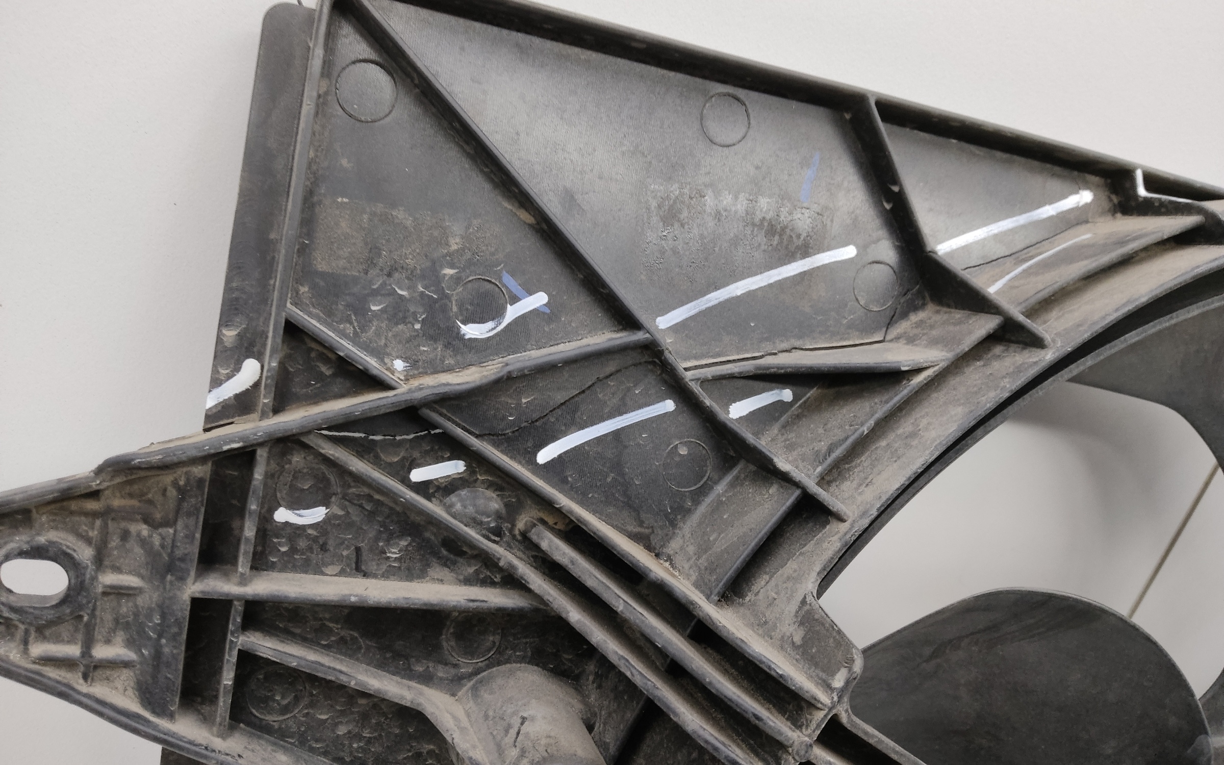 Диффузор вентилятора радиатора Chery Tiggo 8