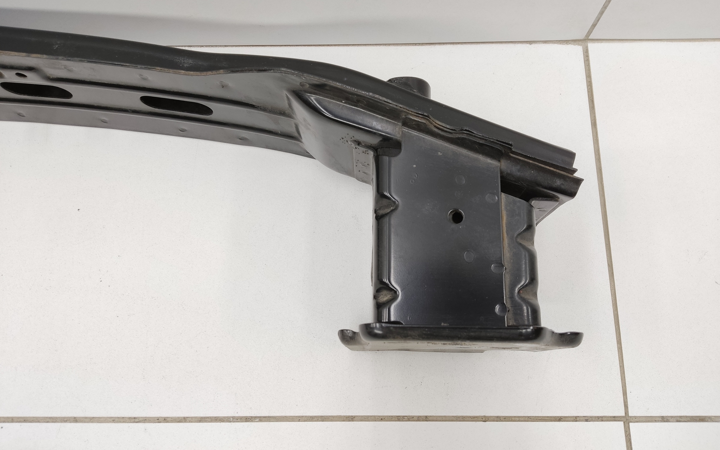 Усилитель переднего бампера Jac S3 Pro