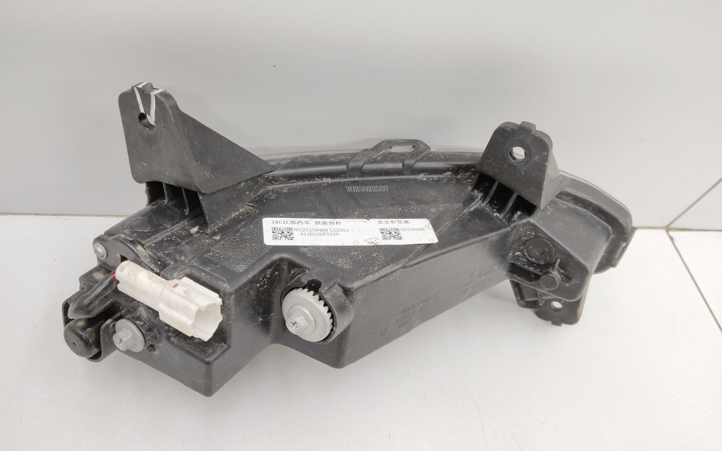 Фара ПТФ передняя правая Jac T9