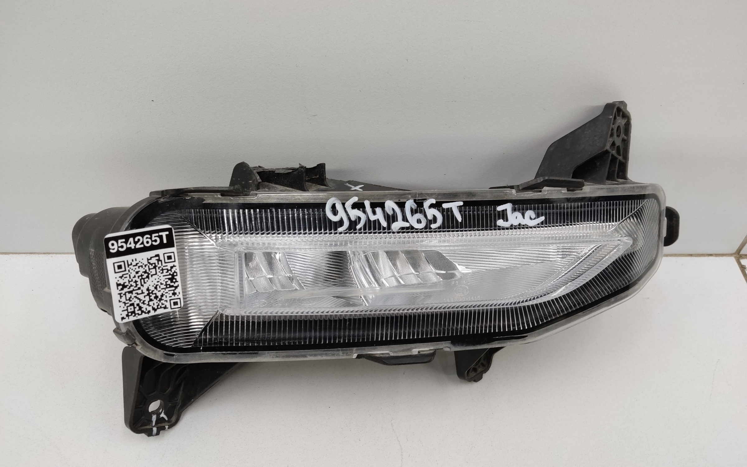 Фара ПТФ передняя правая Jac T9