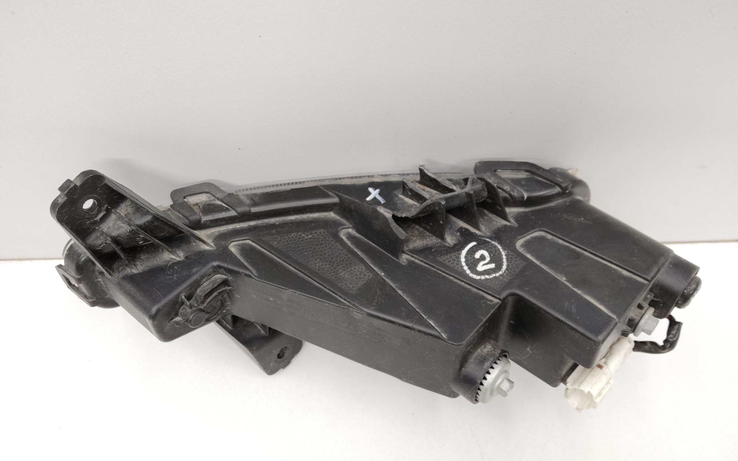 Фара ПТФ передняя правая Jac T9