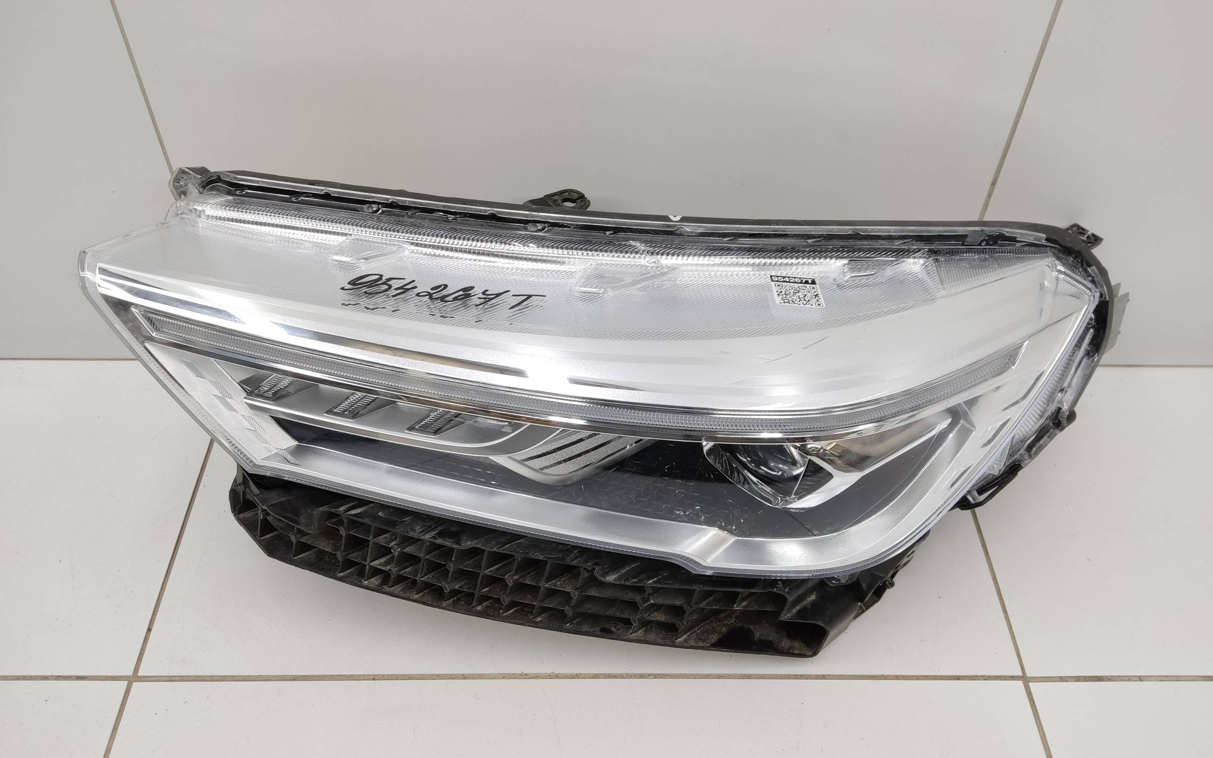 Фара передняя левая Haval M6 2 LED