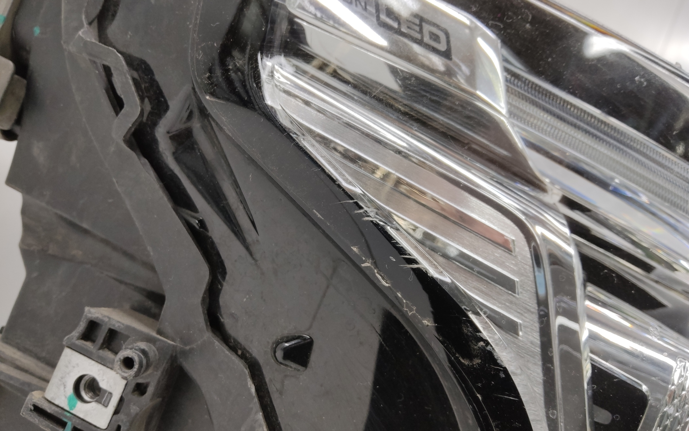 Фара передняя правая Tank 500 LED