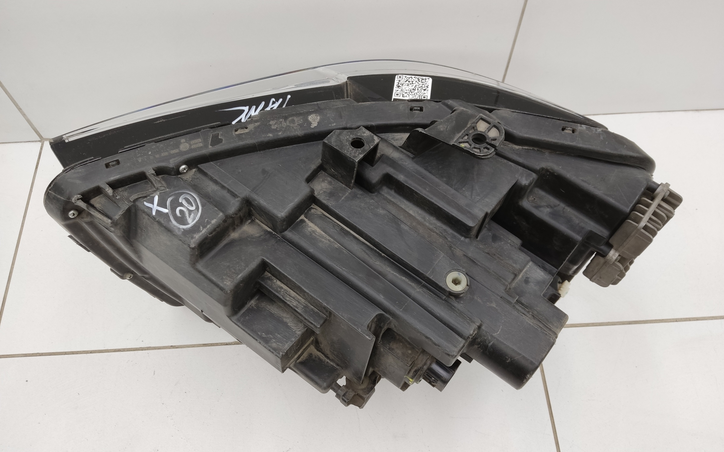 Фара передняя правая Tank 500 LED