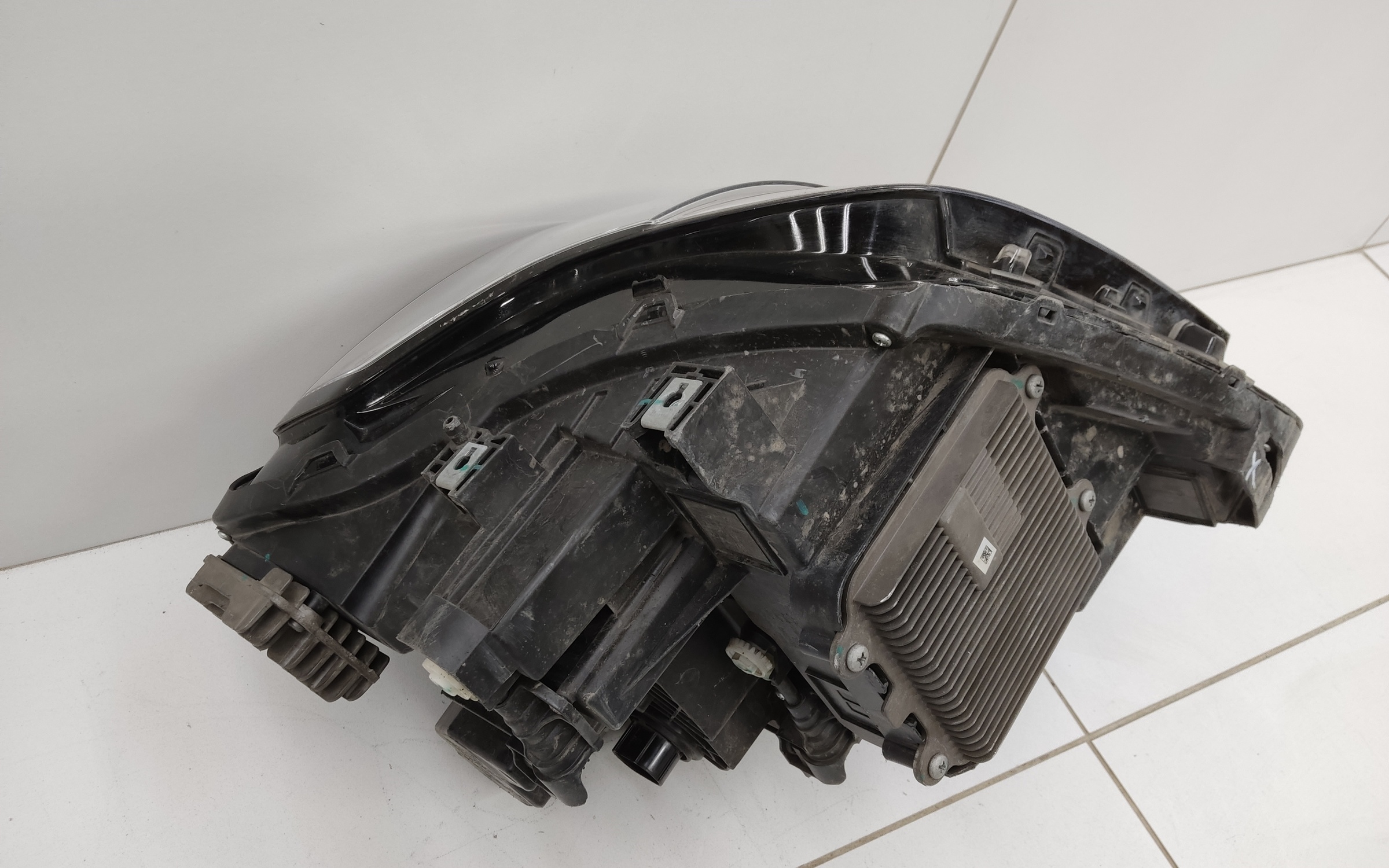 Фара передняя правая Tank 500 LED