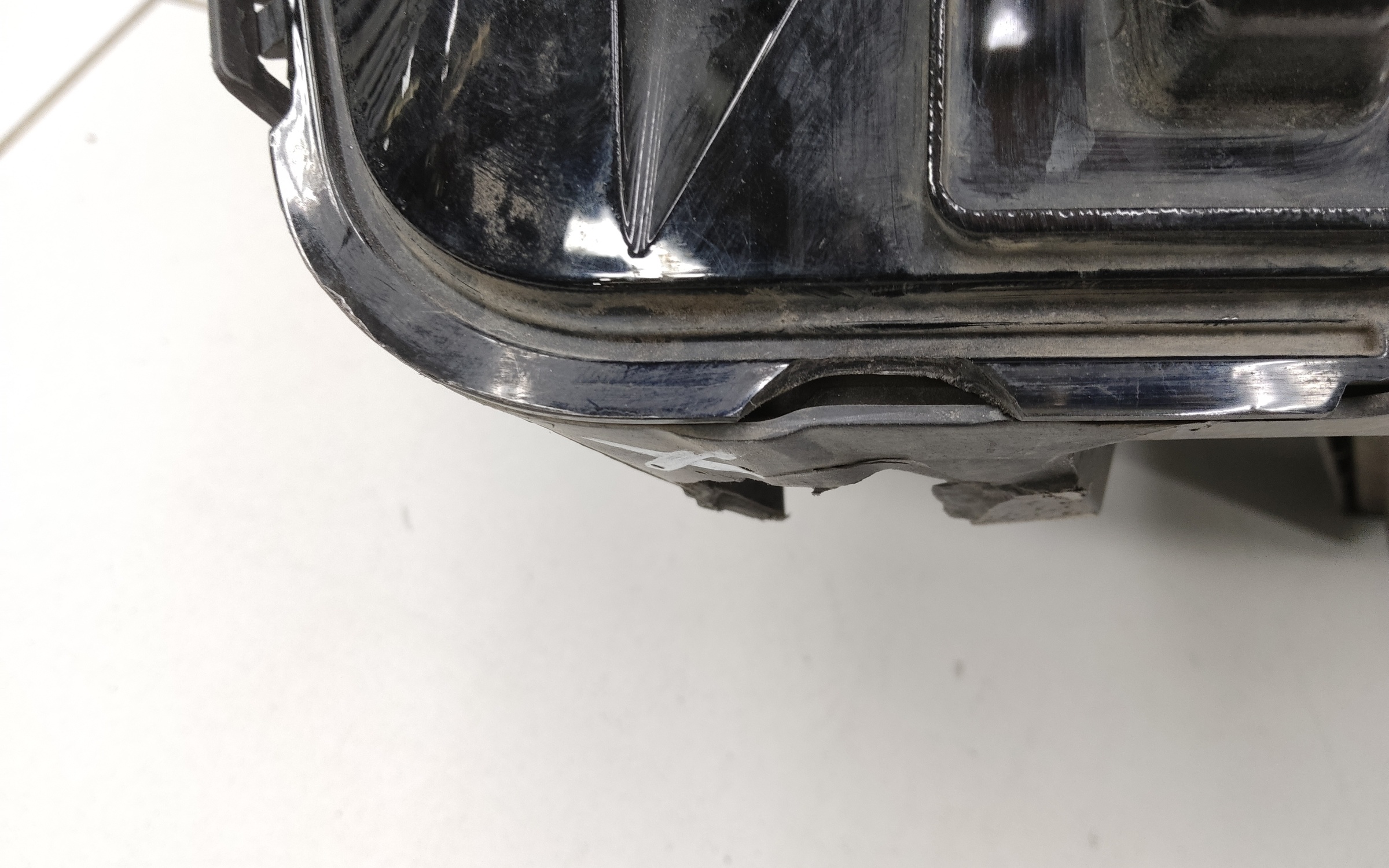 Фара передняя левая Tank 500 LED