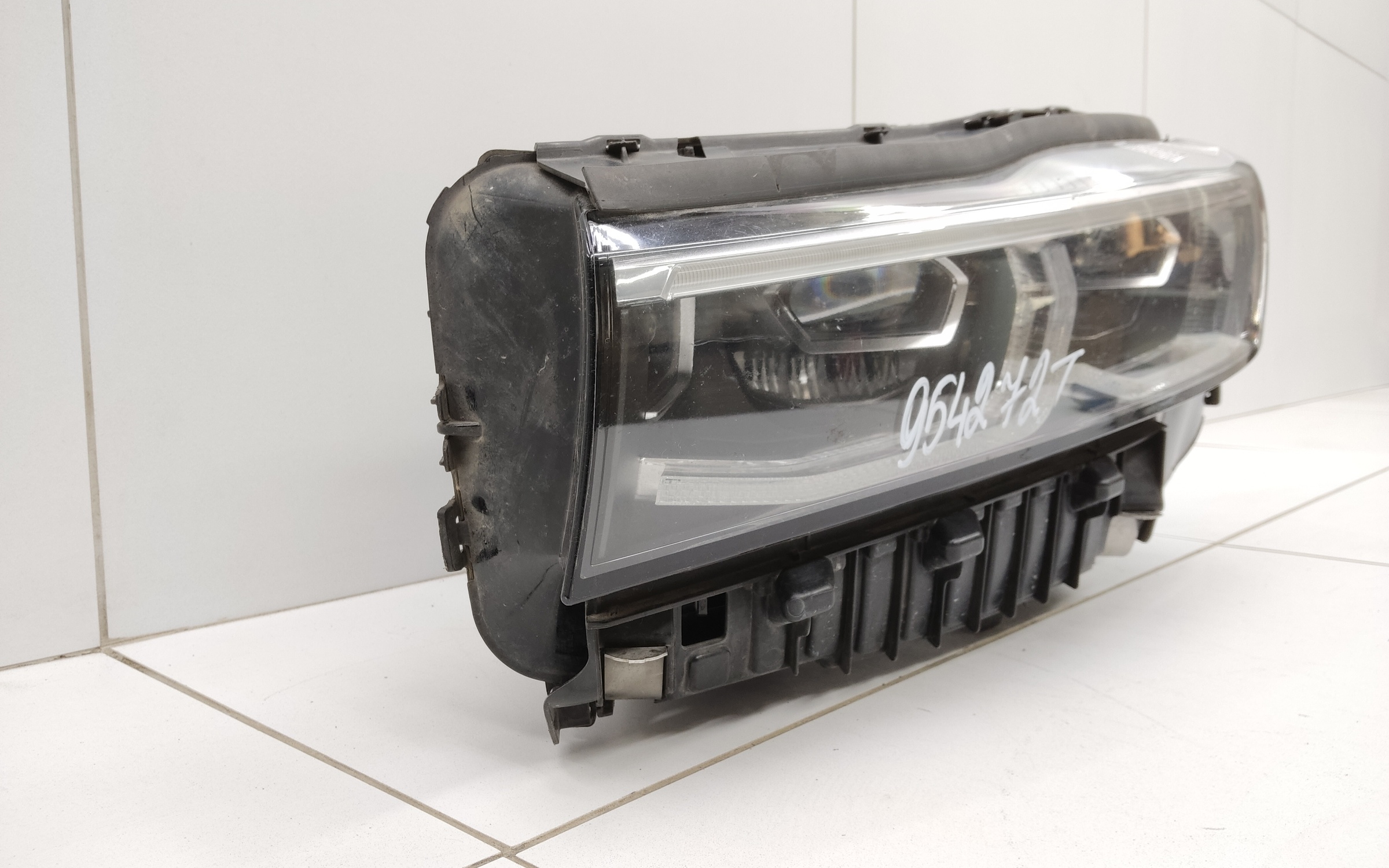 Фара передняя левая BMW 7 G11 Restail LED