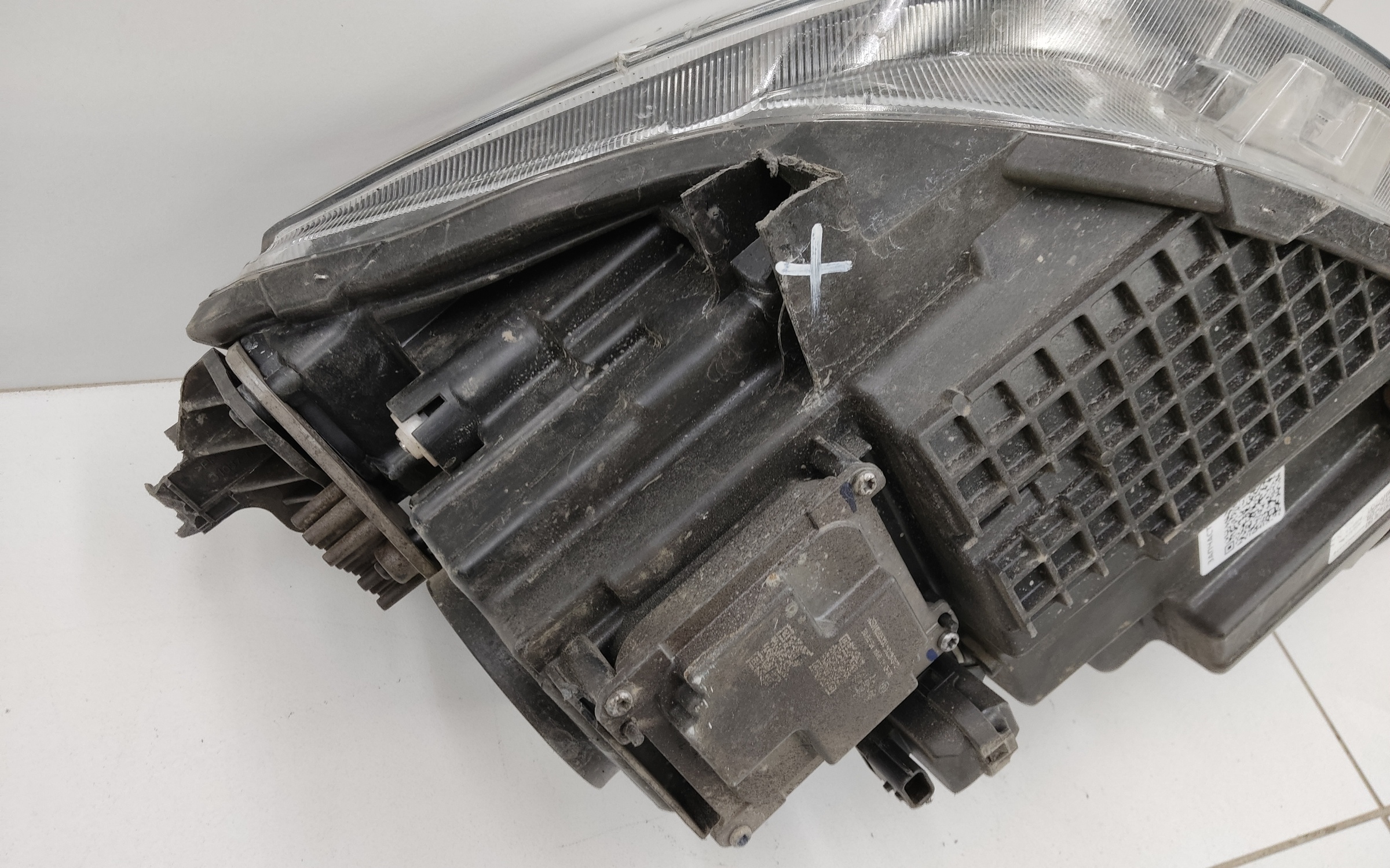 Фара передняя правая Chery Tiggo 8 Pro LED