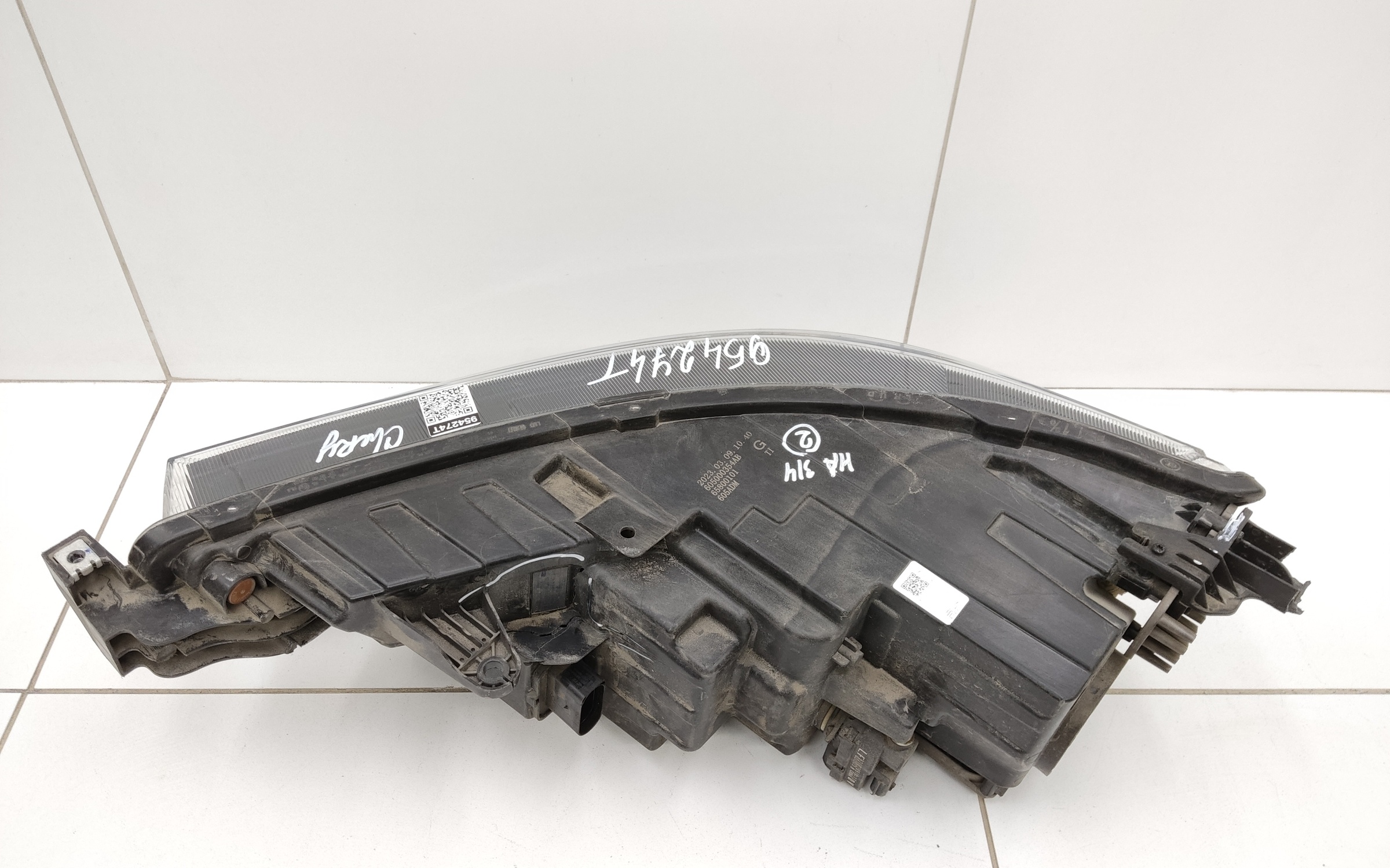 Фара передняя правая Chery Tiggo 8 Pro LED