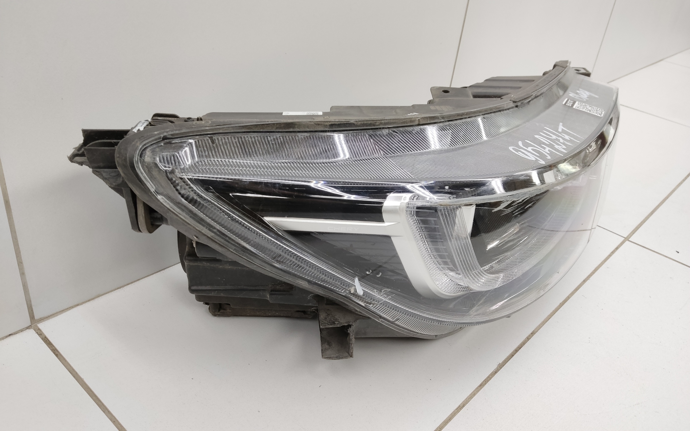 Фара передняя правая Chery Tiggo 8 Pro LED