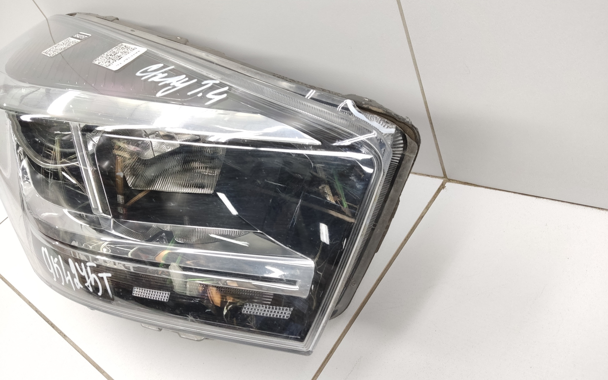 Фара передняя правая Chery Tiggo 4 Pro галоген линза