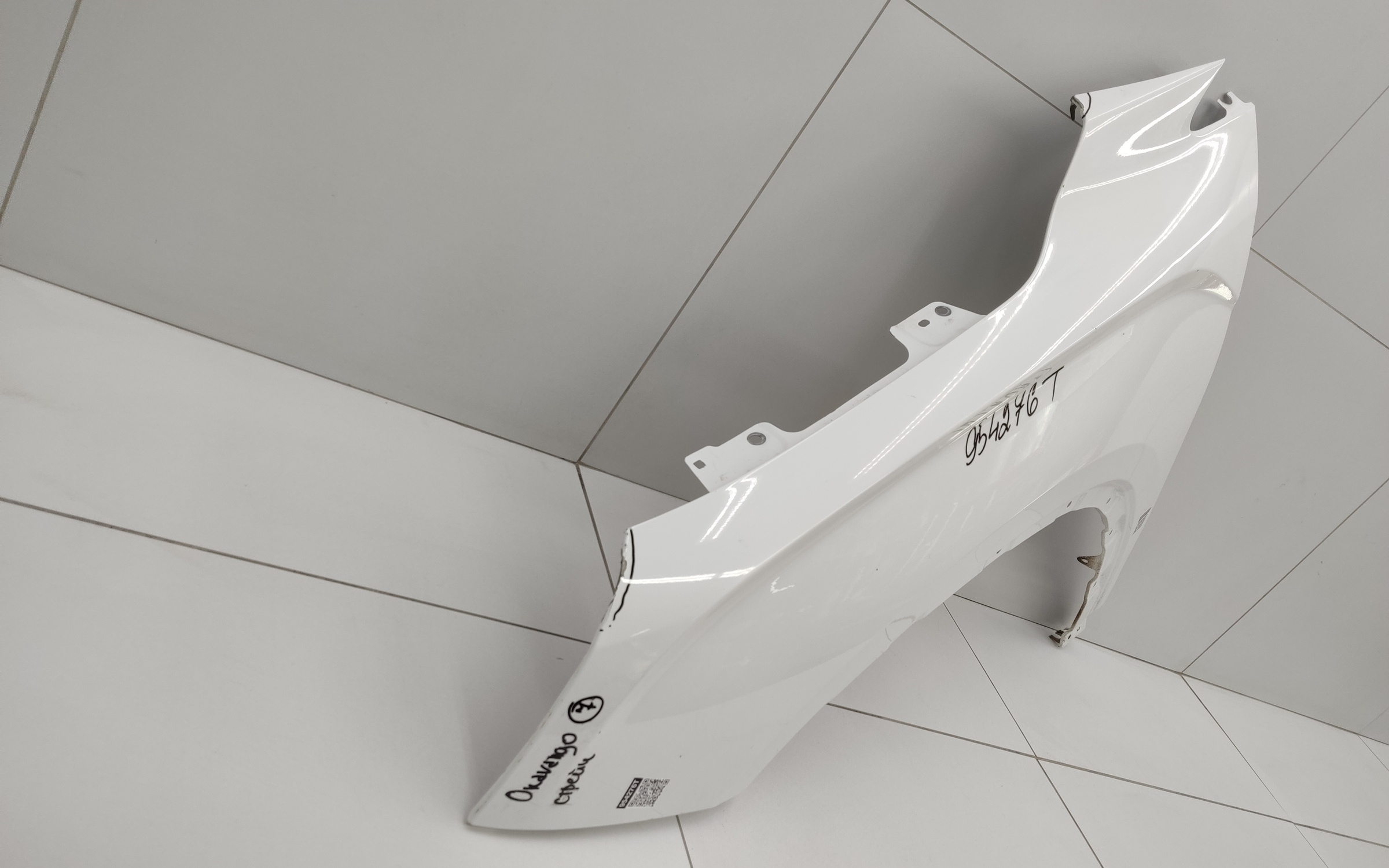 Крыло переднее левое Geely Okavango Restail