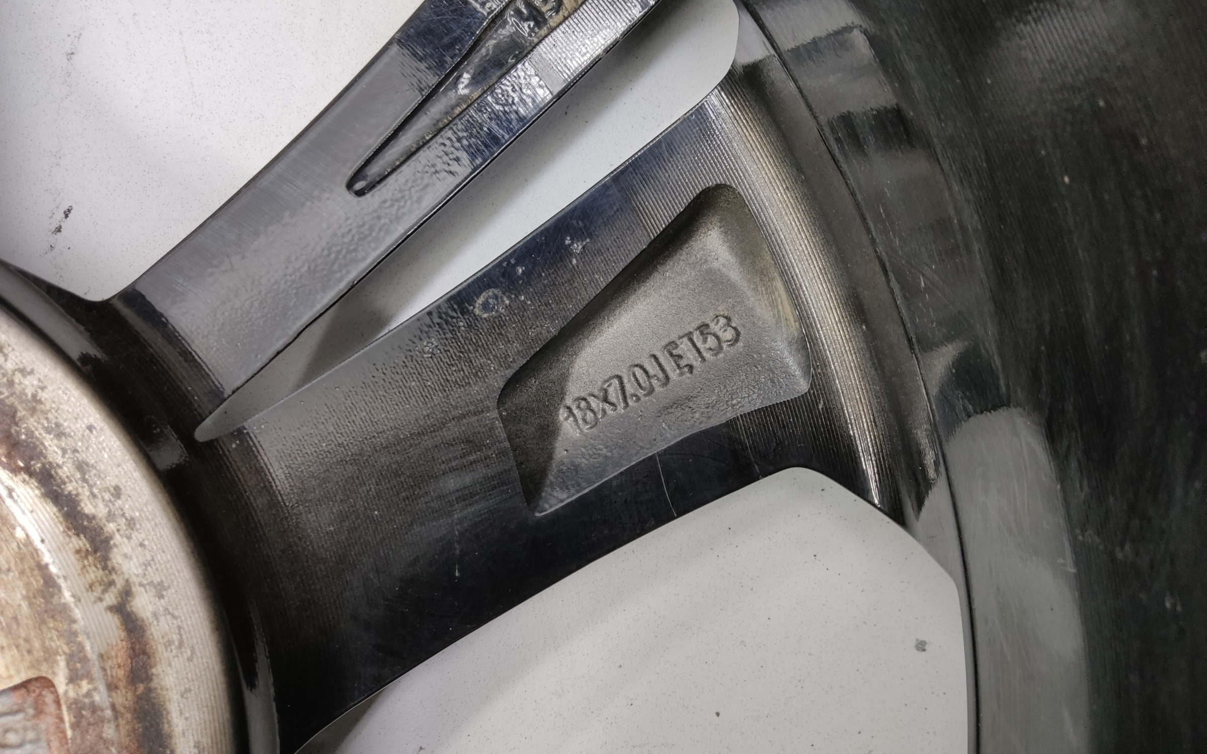 Диск колеса литой Geely Coolray Restail R18