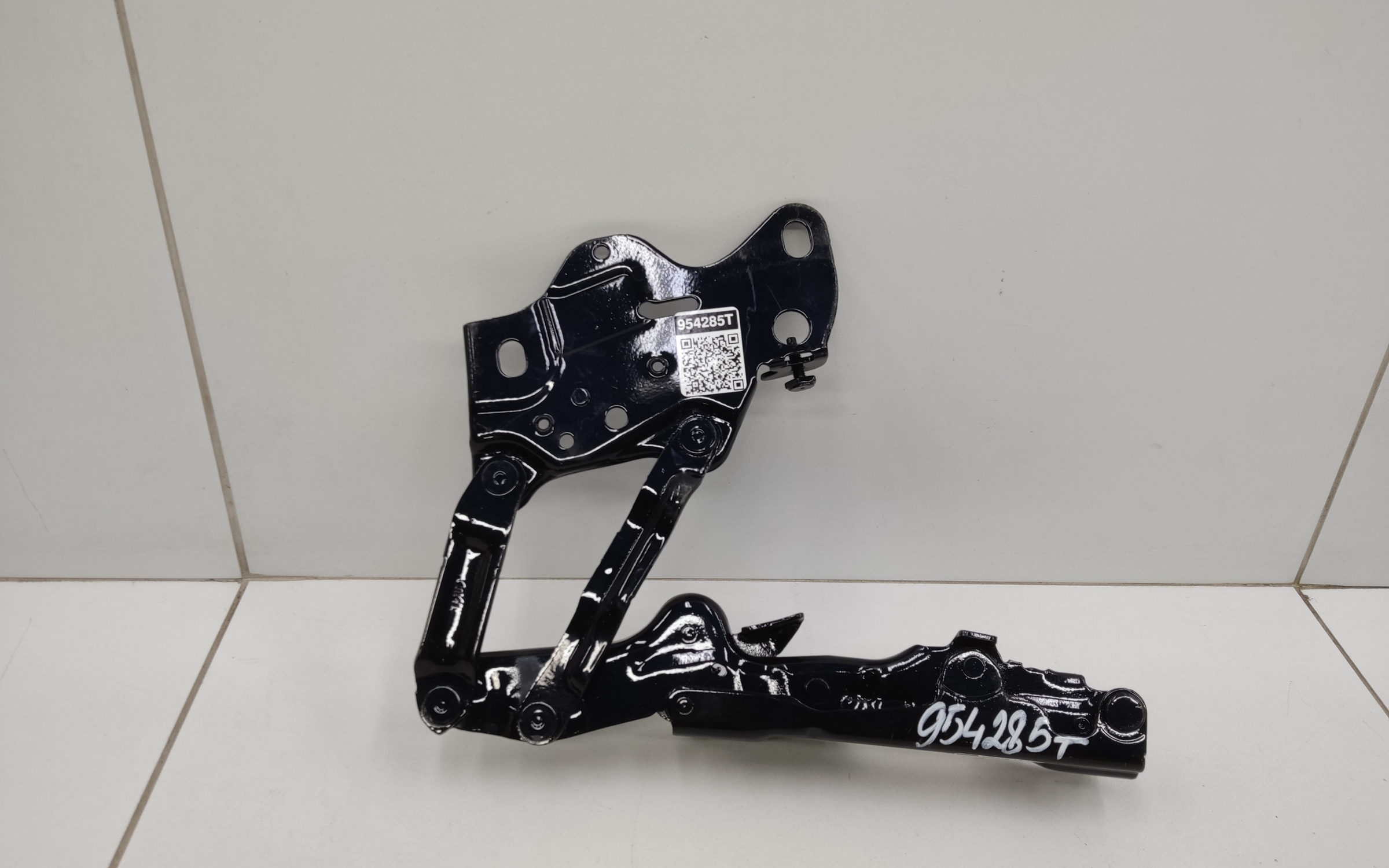 Петля капота левая BMW X5 G05