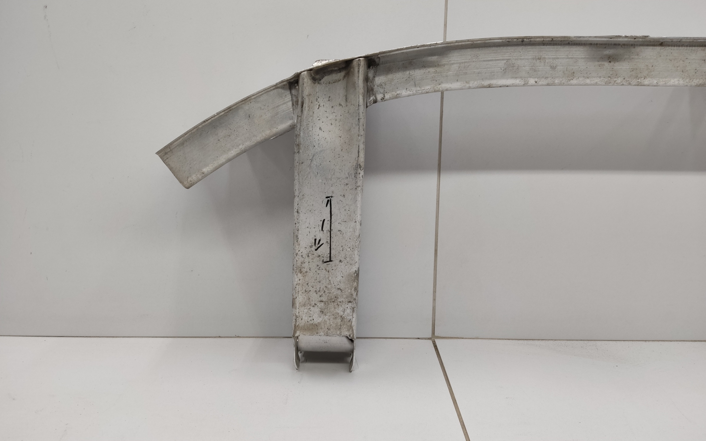 Усилитель переднего бампера BMW 7er G11 Restail