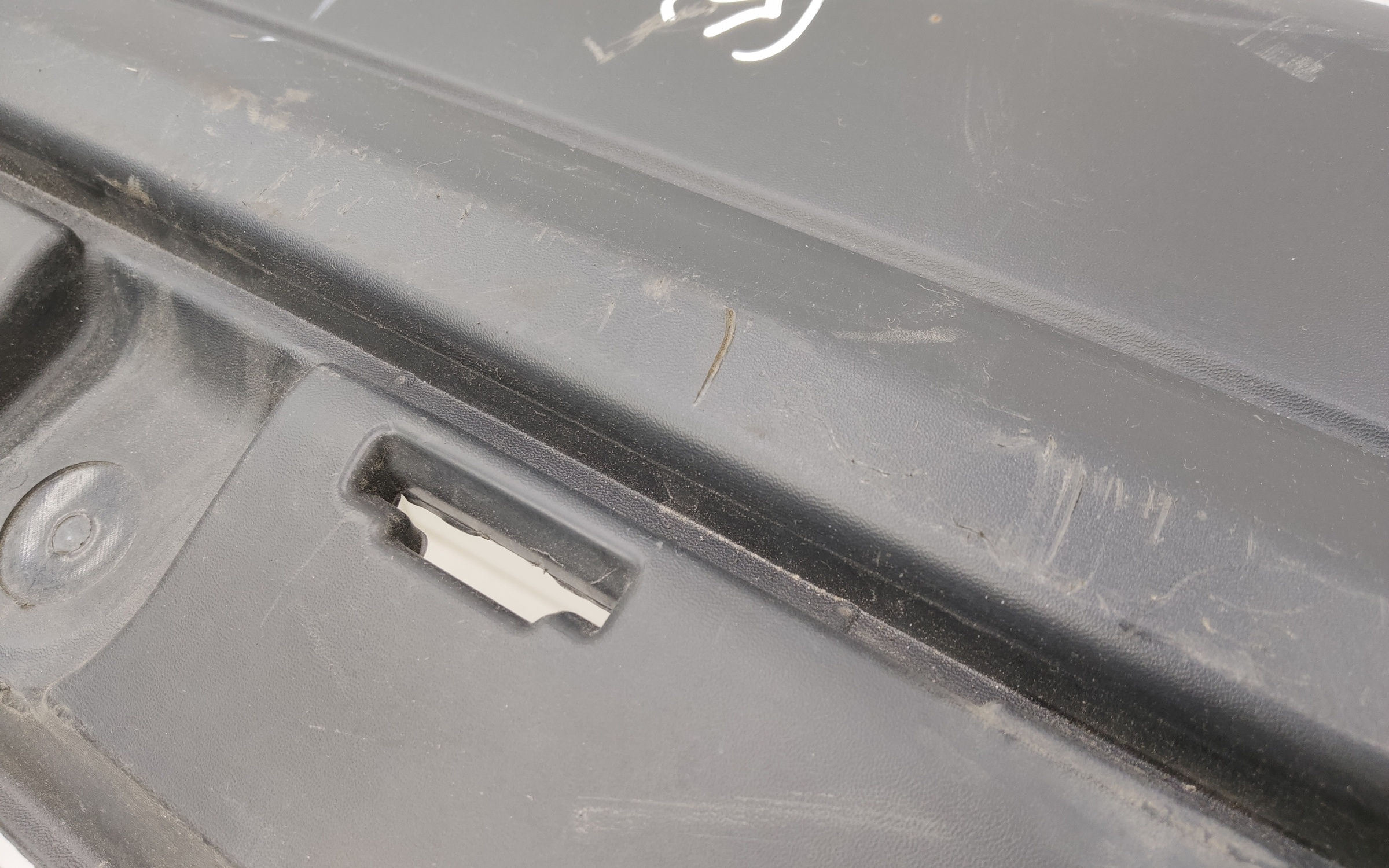 Бампер задний Land Rover Discovery Sport Restail