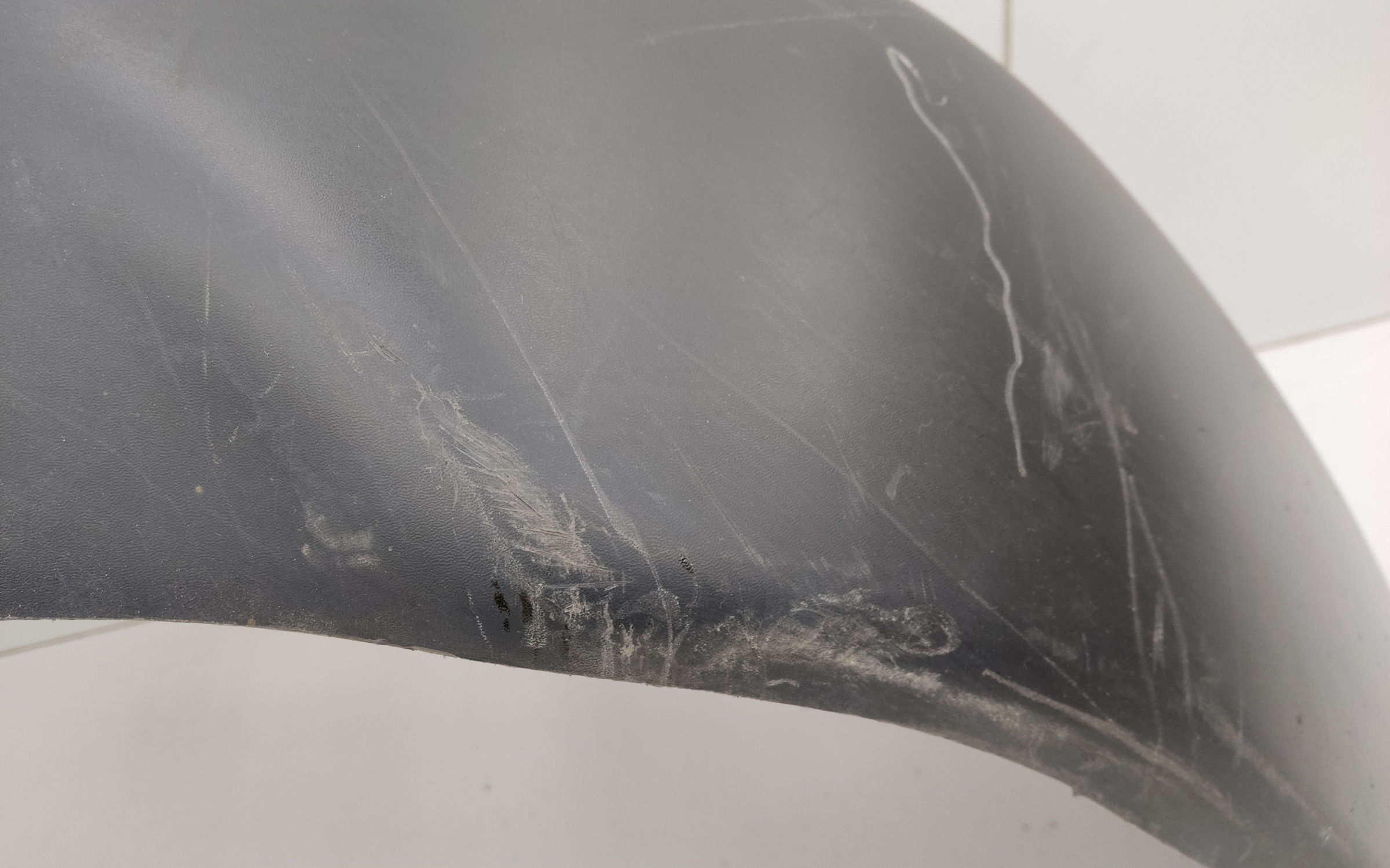 Бампер задний Land Rover Discovery Sport Restail