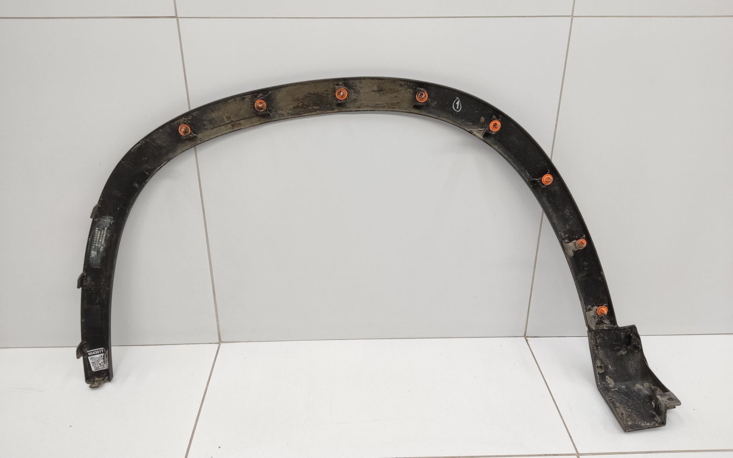 Накладка крыла переднего правого Chery Tiggo 8 Pro