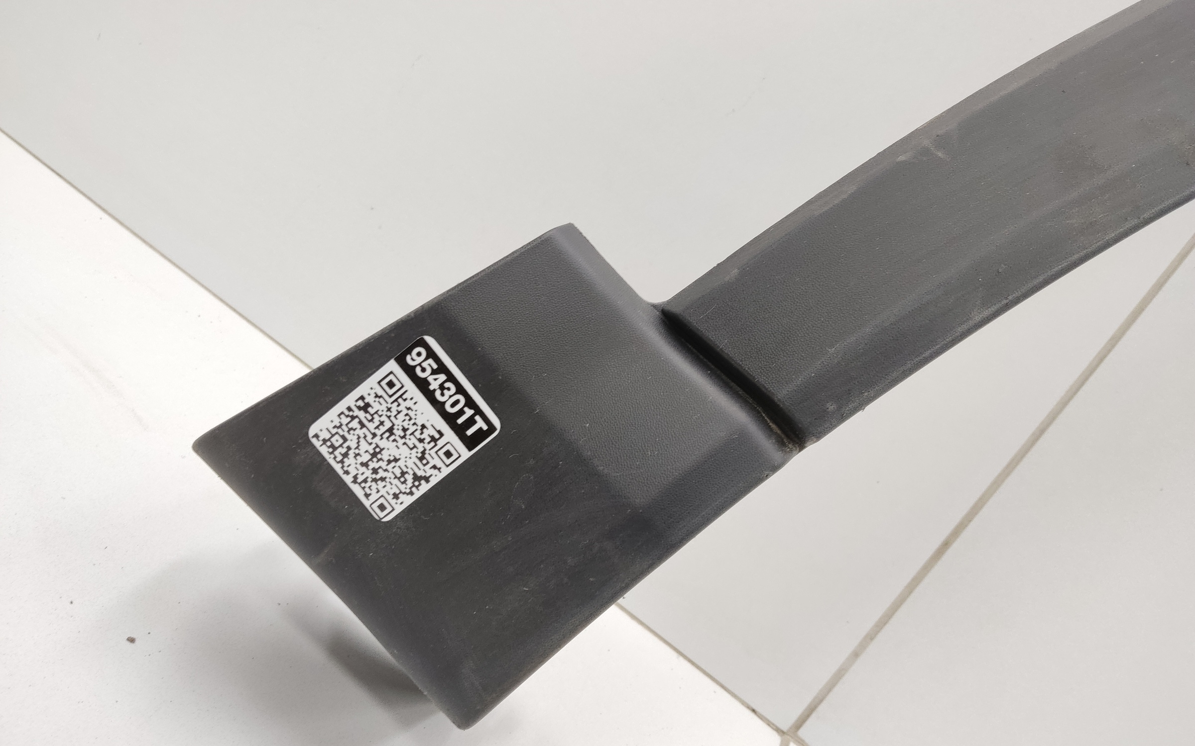 Накладка крыла переднего правого Chery Tiggo 8 Pro