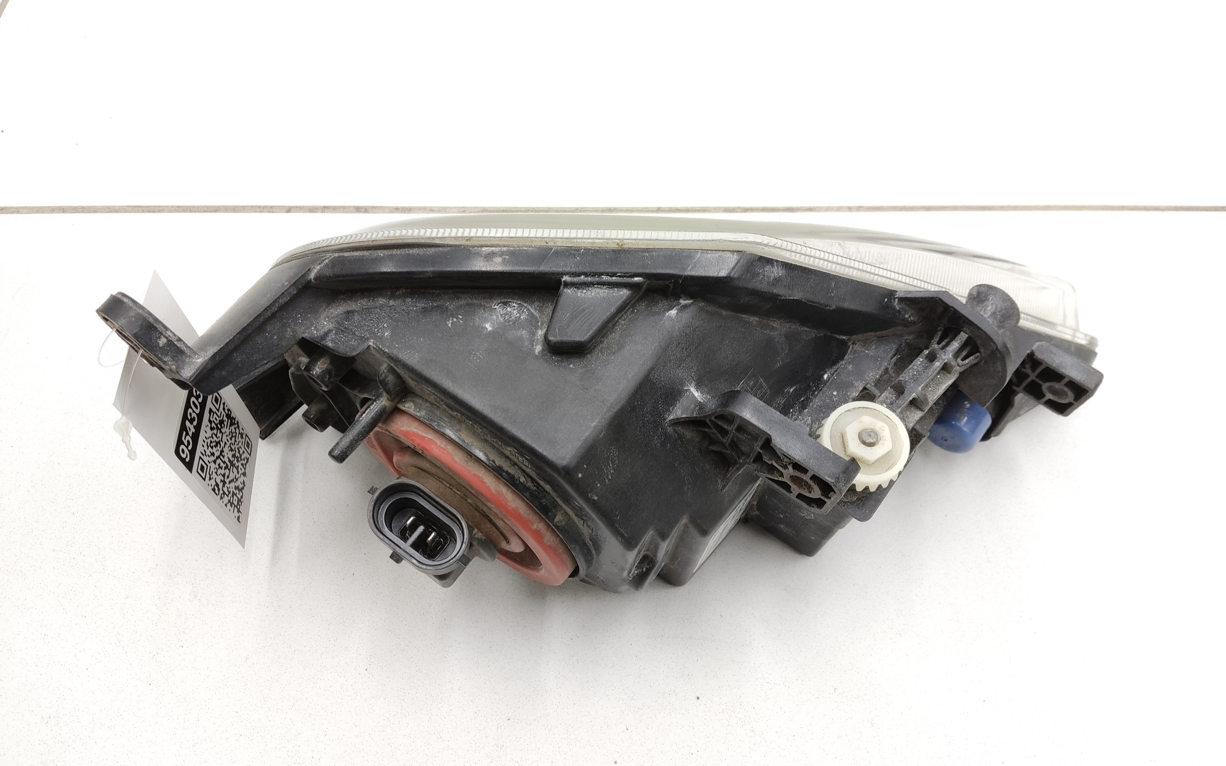 Фара ПТФ передняя правая Volkswagen Touareg 2 Restail