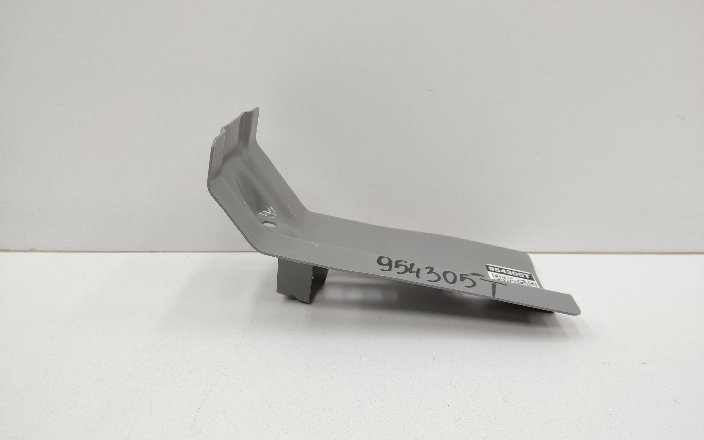 Элемент передней панели нижний правый Chery Tiggo 4 Restail 2