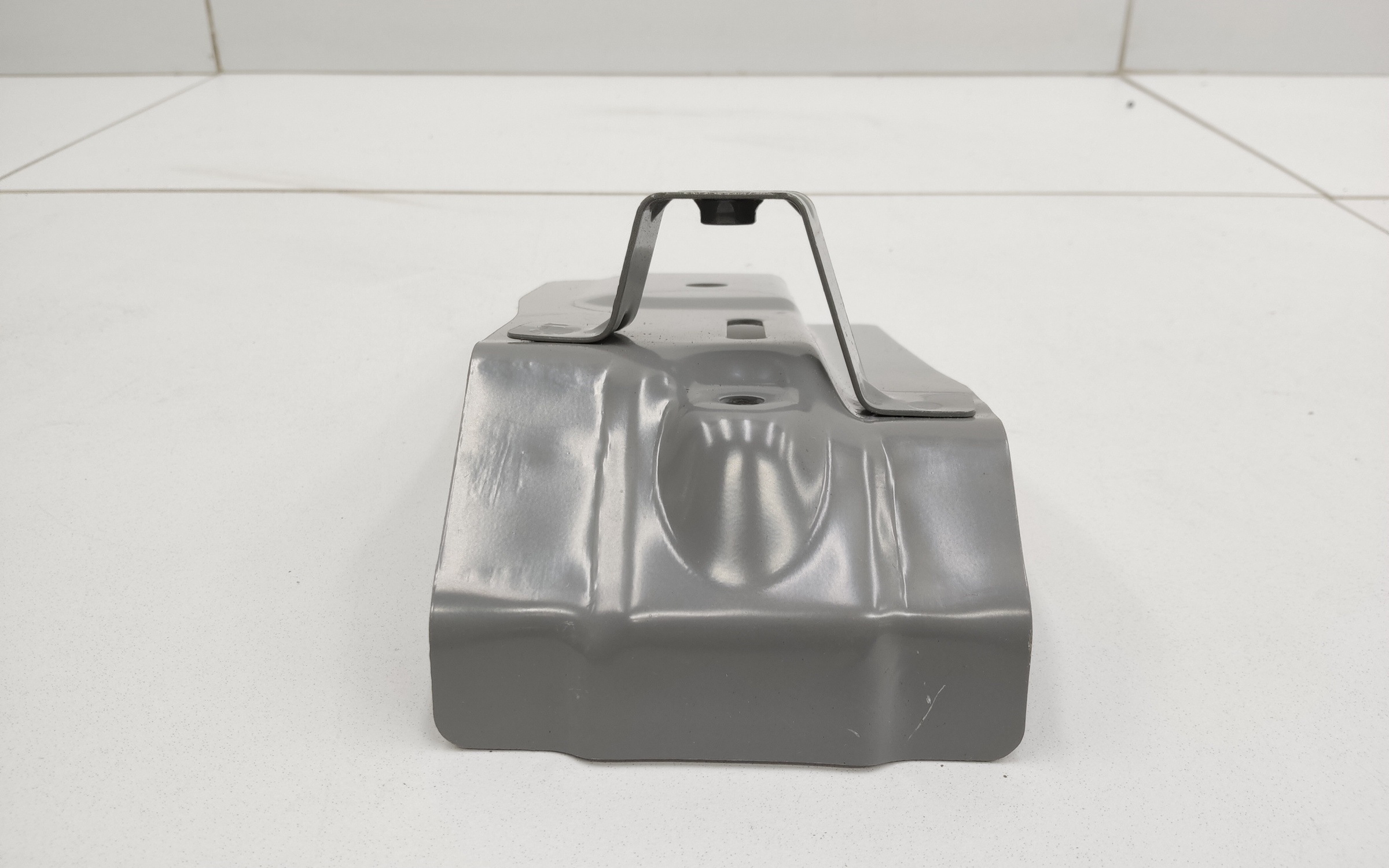 Элемент передней панели нижний левый Chery Tiggo 4 Restail 2