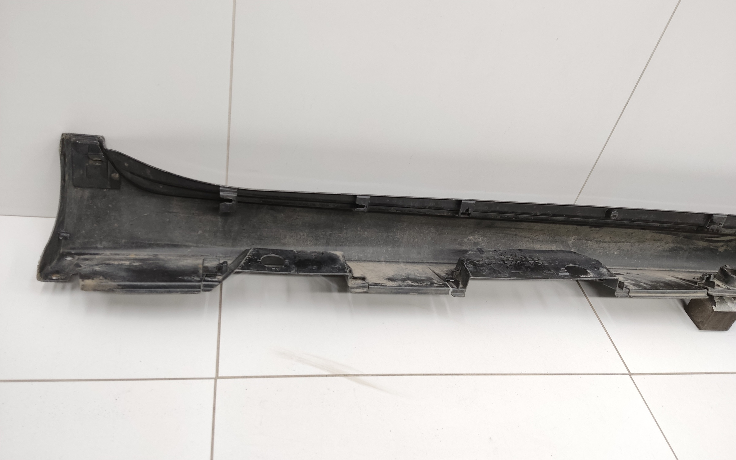 Накладка порога левого Toyota Camry V70