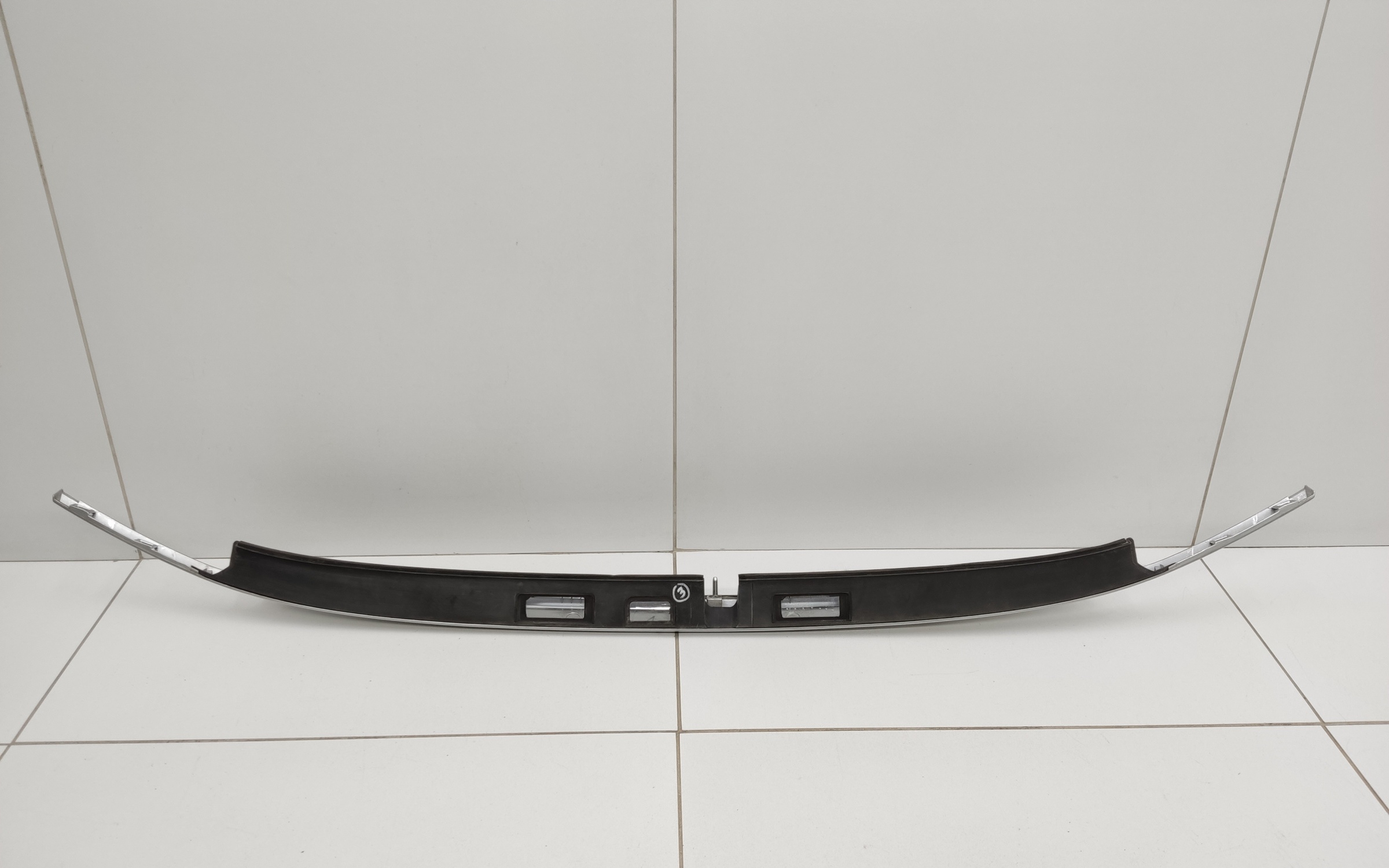 Накладка хром крышки багажника Geely Coolray