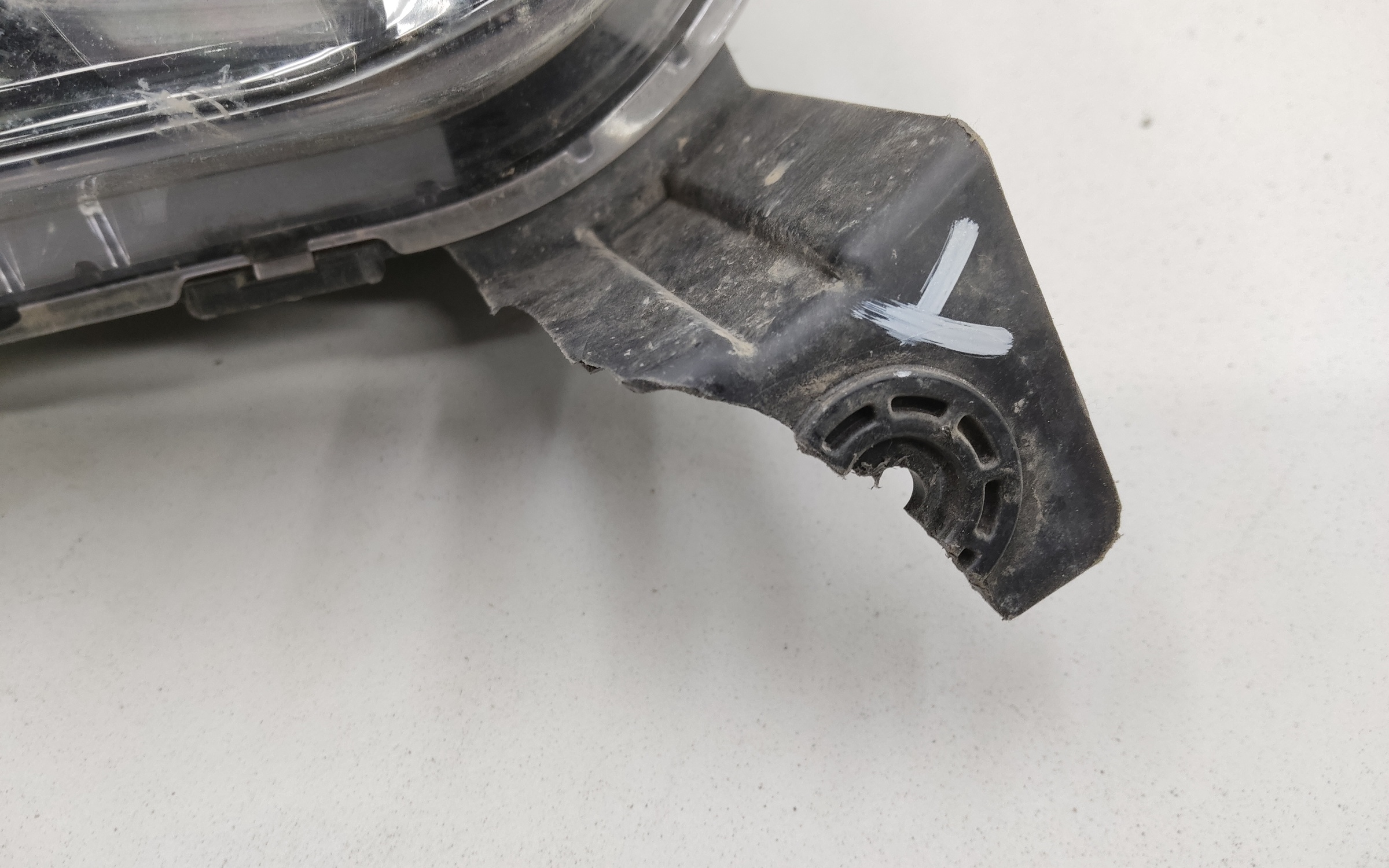 Фара ПТФ передняя правая Kia Sportage 5 LED