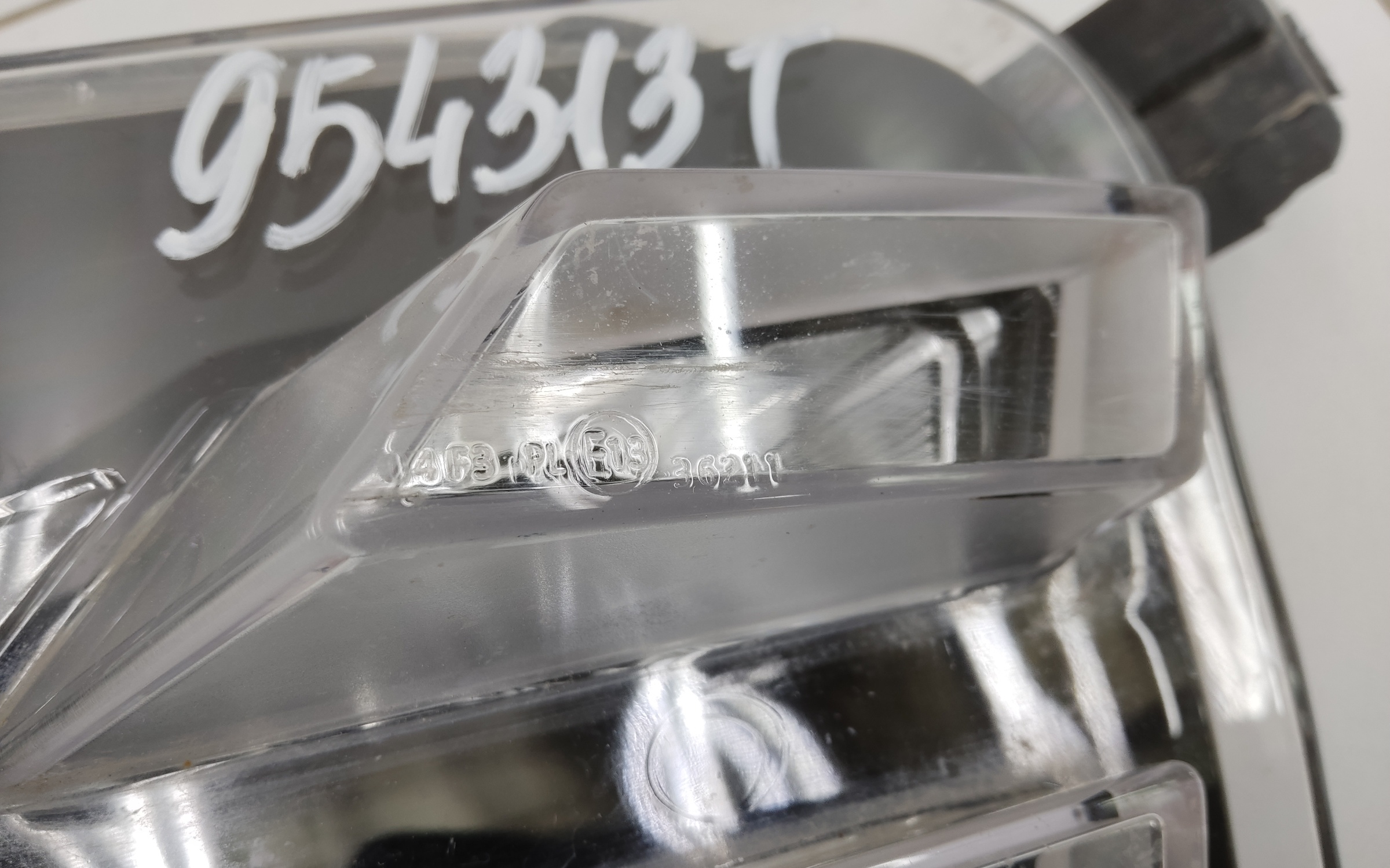 Фара ПТФ передняя правая Kia Sportage 5 LED