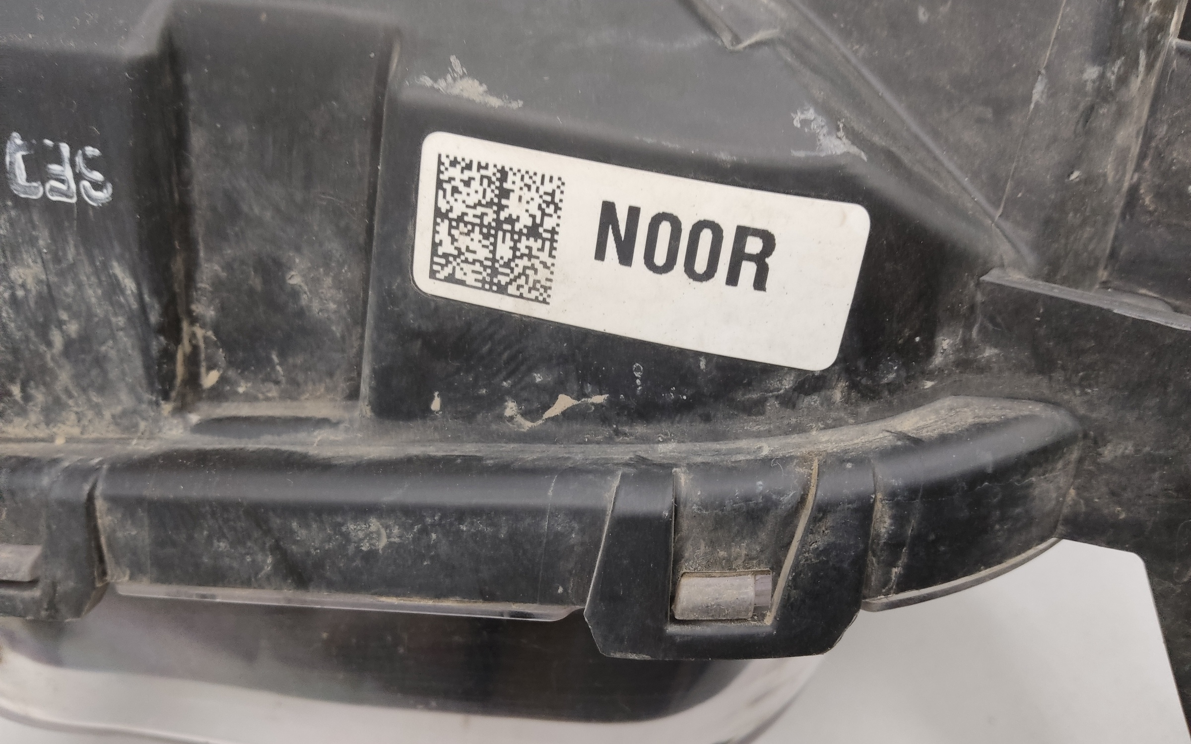 Фара ПТФ передняя правая Kia Sportage 5 LED