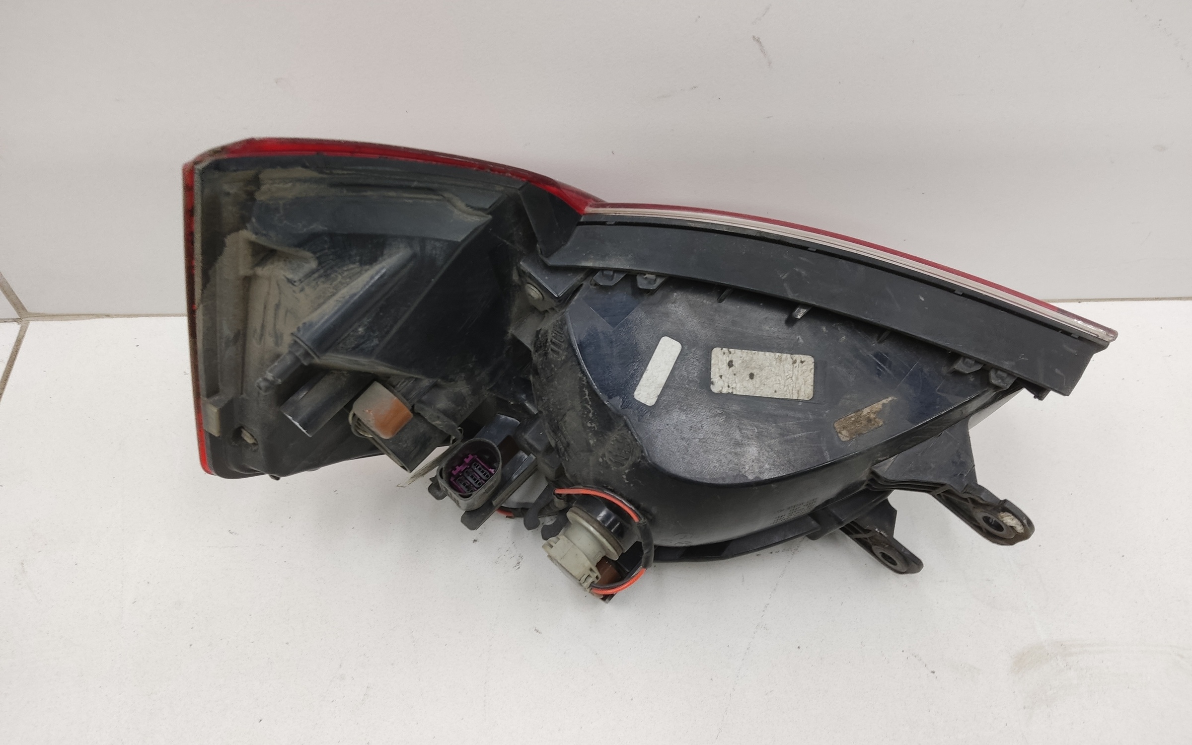 Фонарь задний левый наружный Skoda Rapid 2 LED