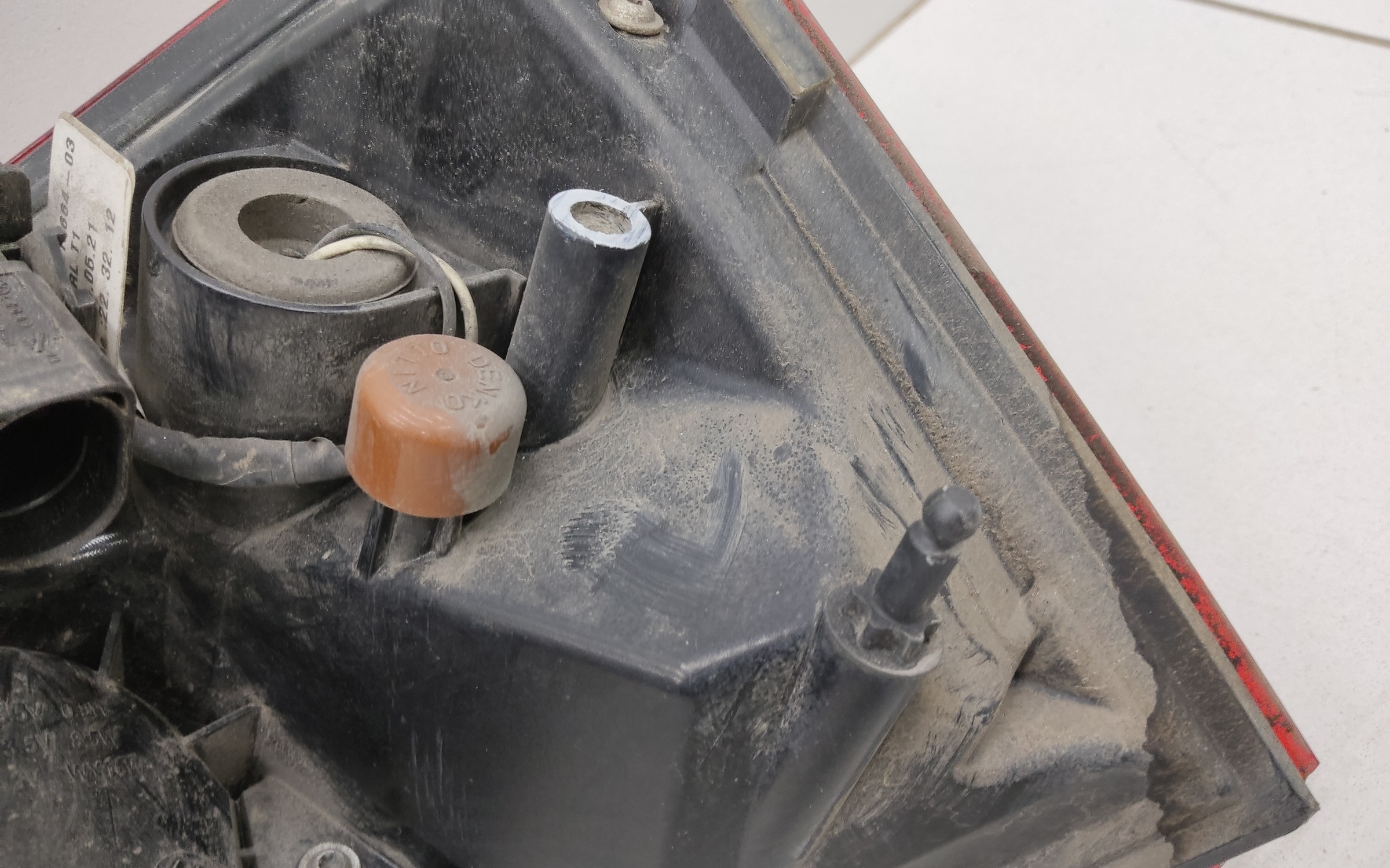 Фонарь задний левый наружный Skoda Rapid 2 LED