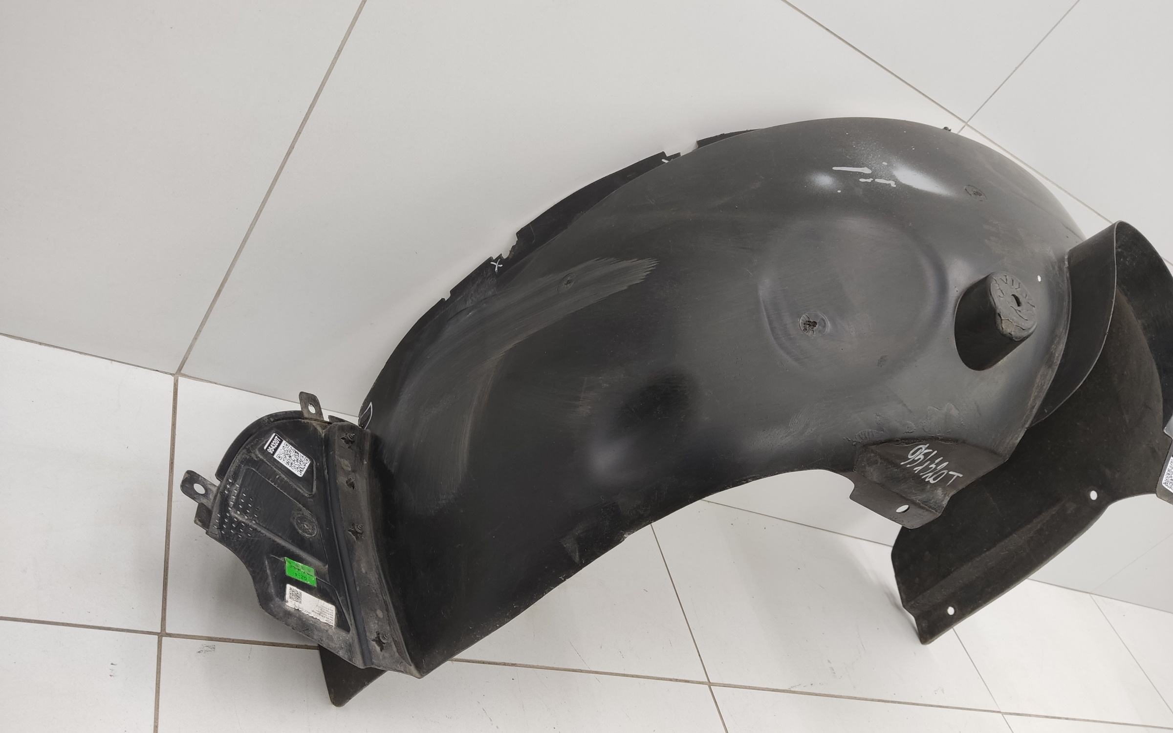 Подкрылок передний правый Chery Tiggo 4 Restail