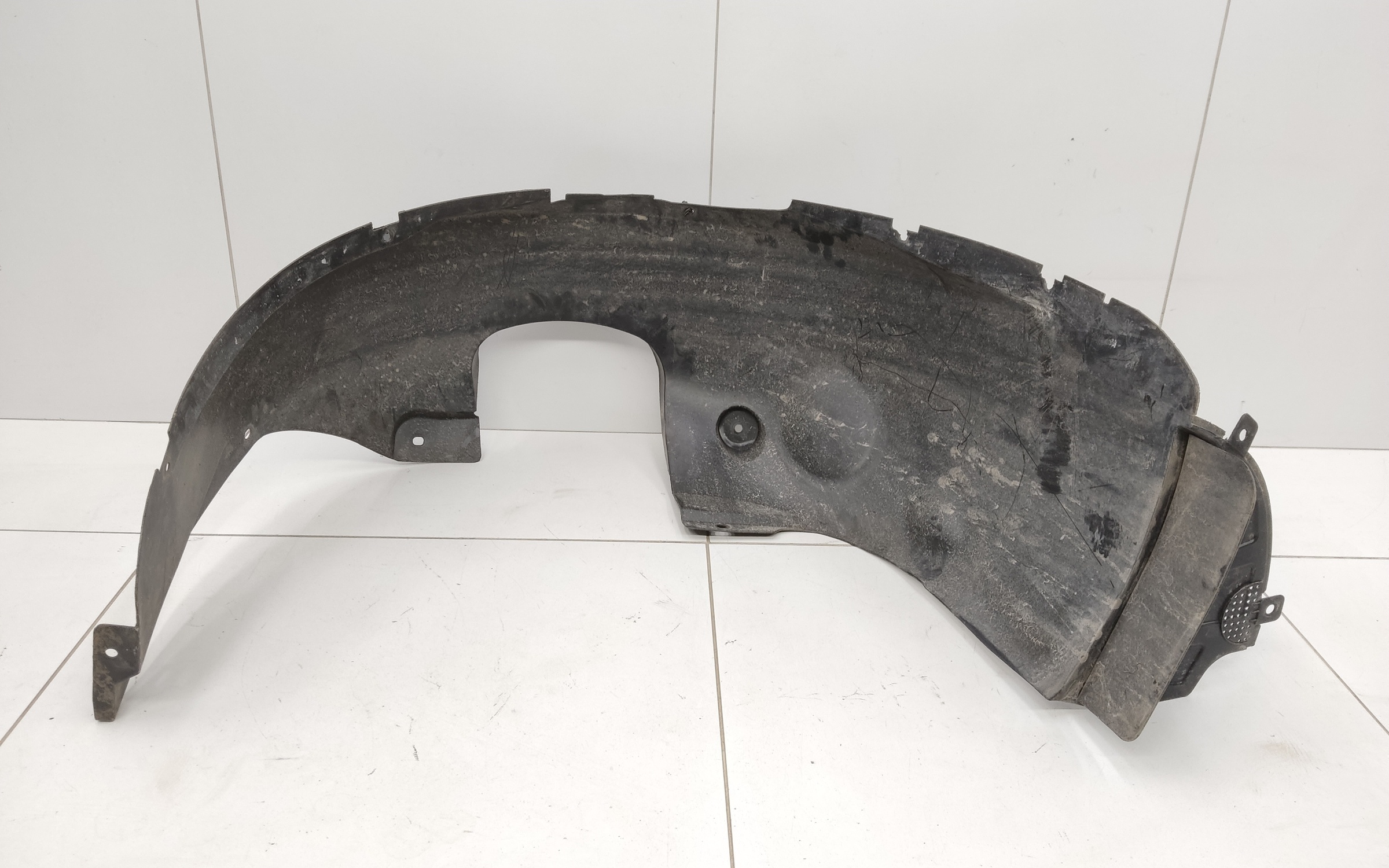 Подкрылок передний правый Chery Tiggo 4 Restail