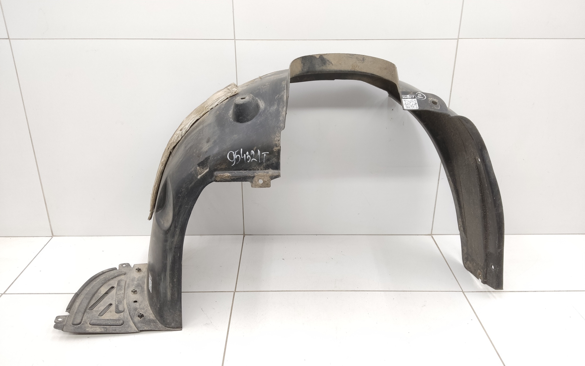 Подкрылок передний правый Chery Tiggo 8