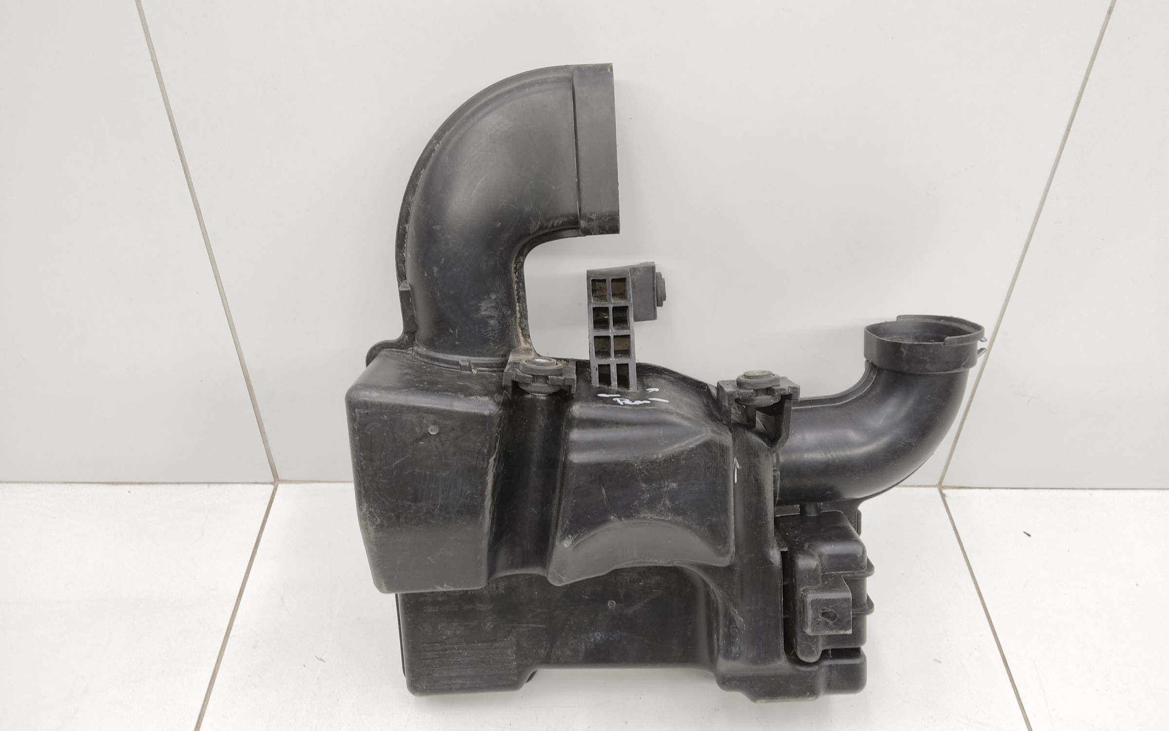 Резонатор воздушного фильтра Hyundai Solaris 2