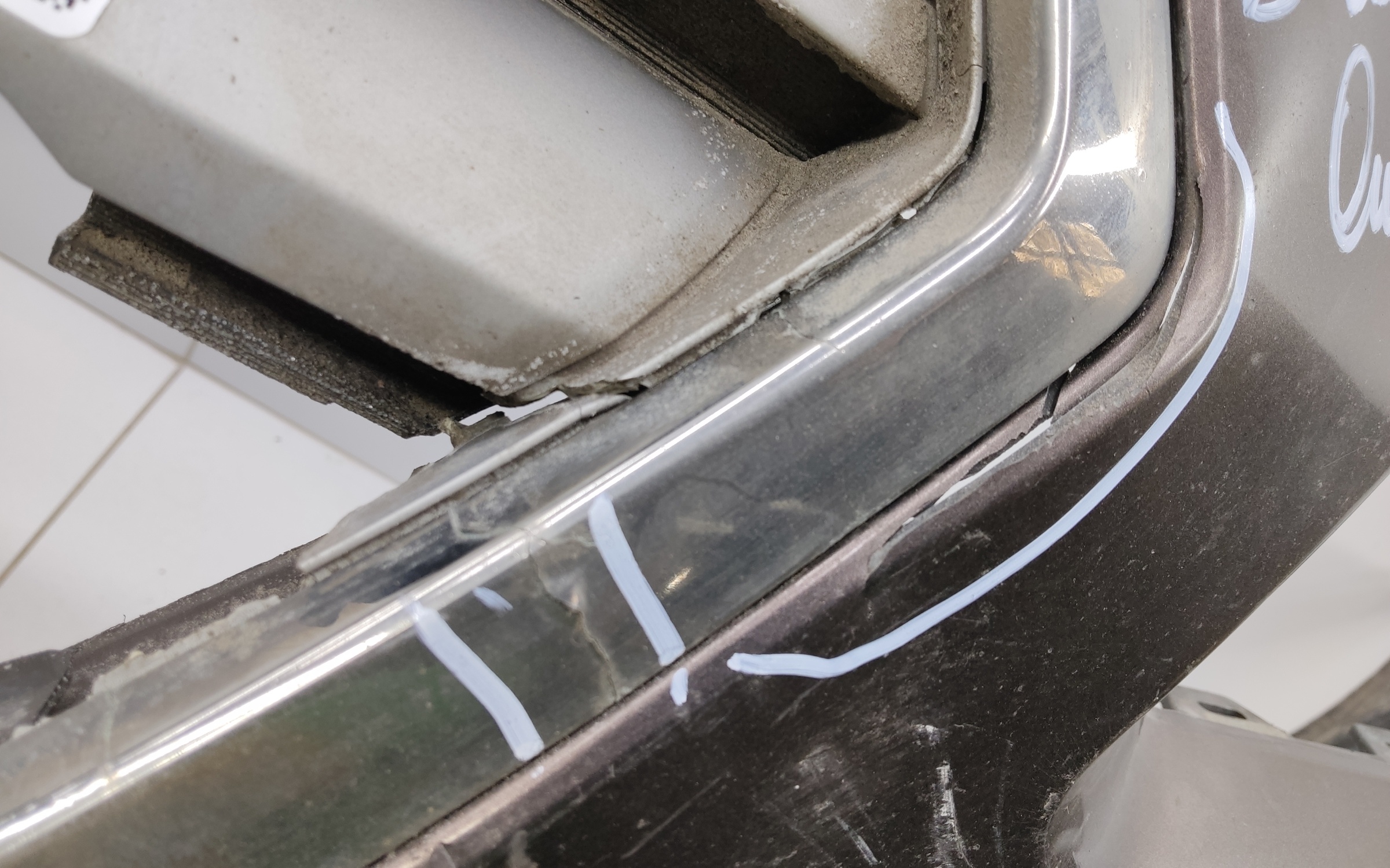 Бампер передний Subaru Outback 5