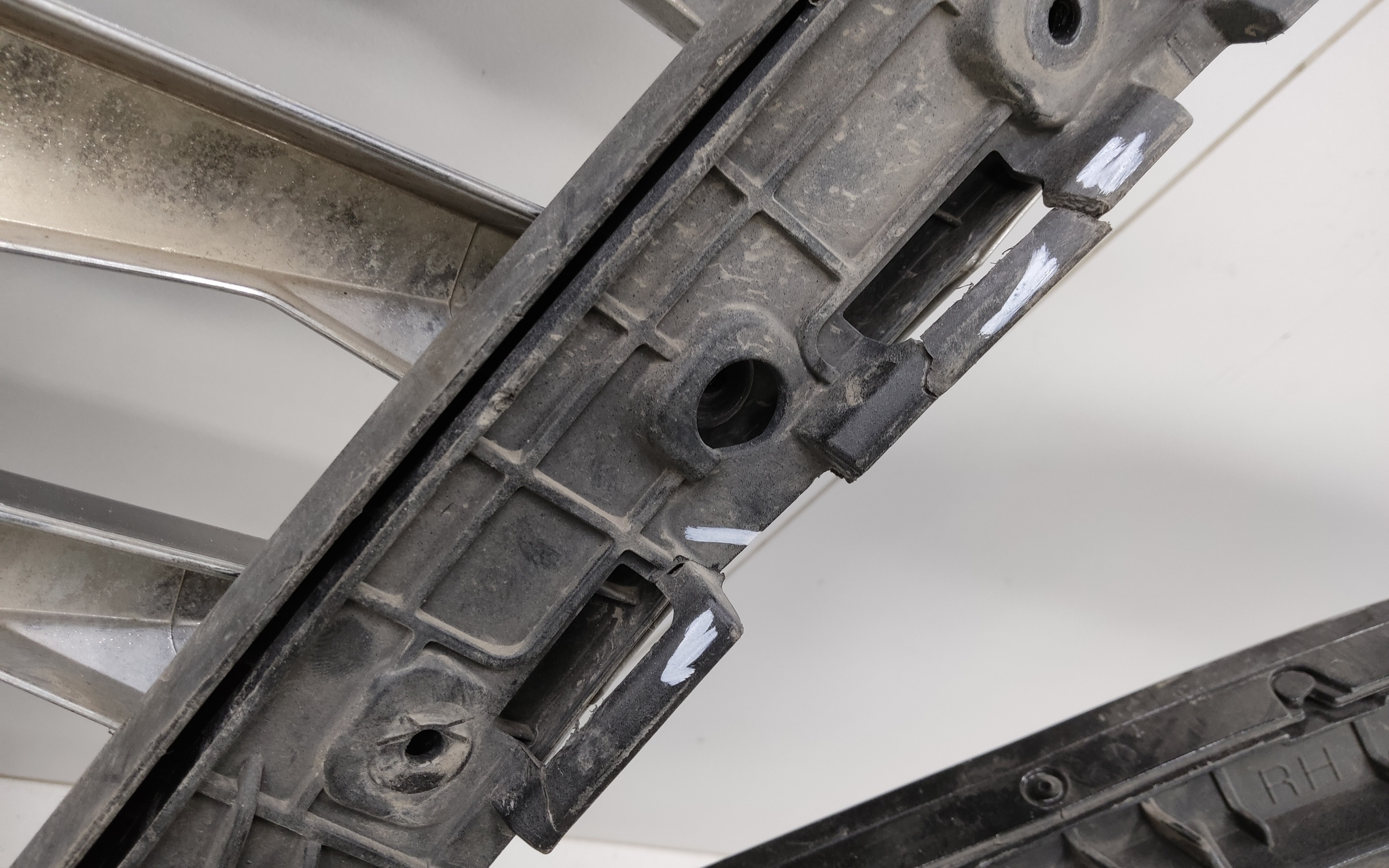 Бампер передний Hyundai Tucson 4