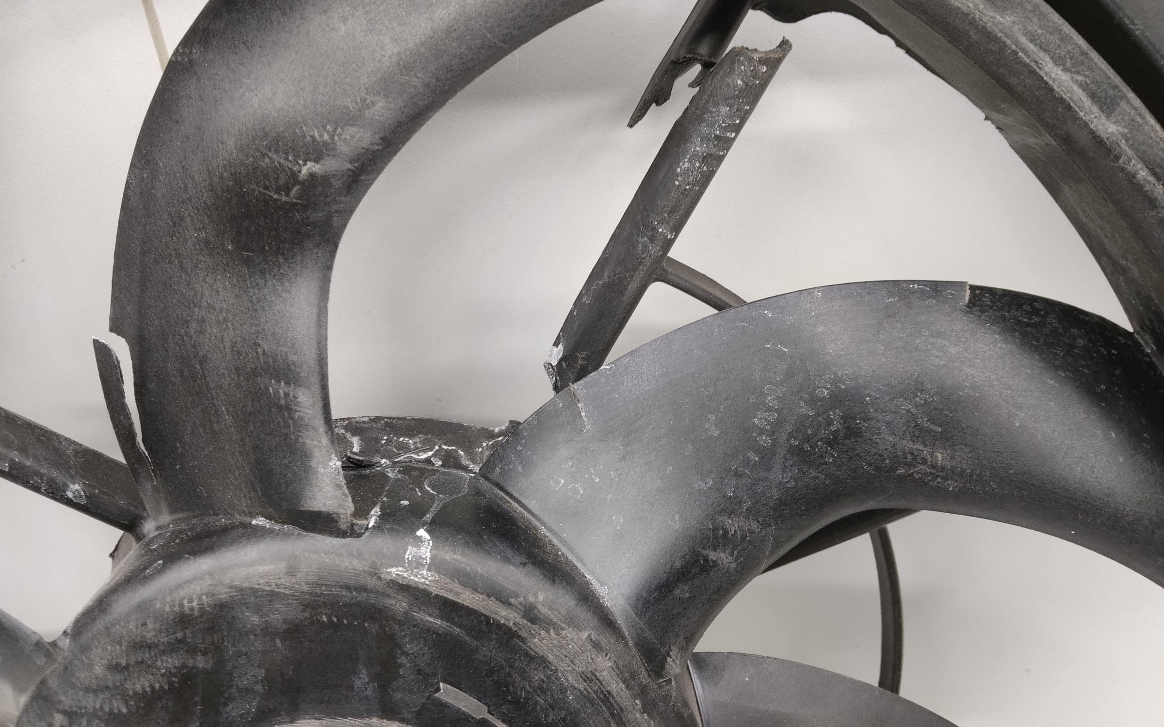 Диффузор вентилятора радиатора Chery Arrizo 8