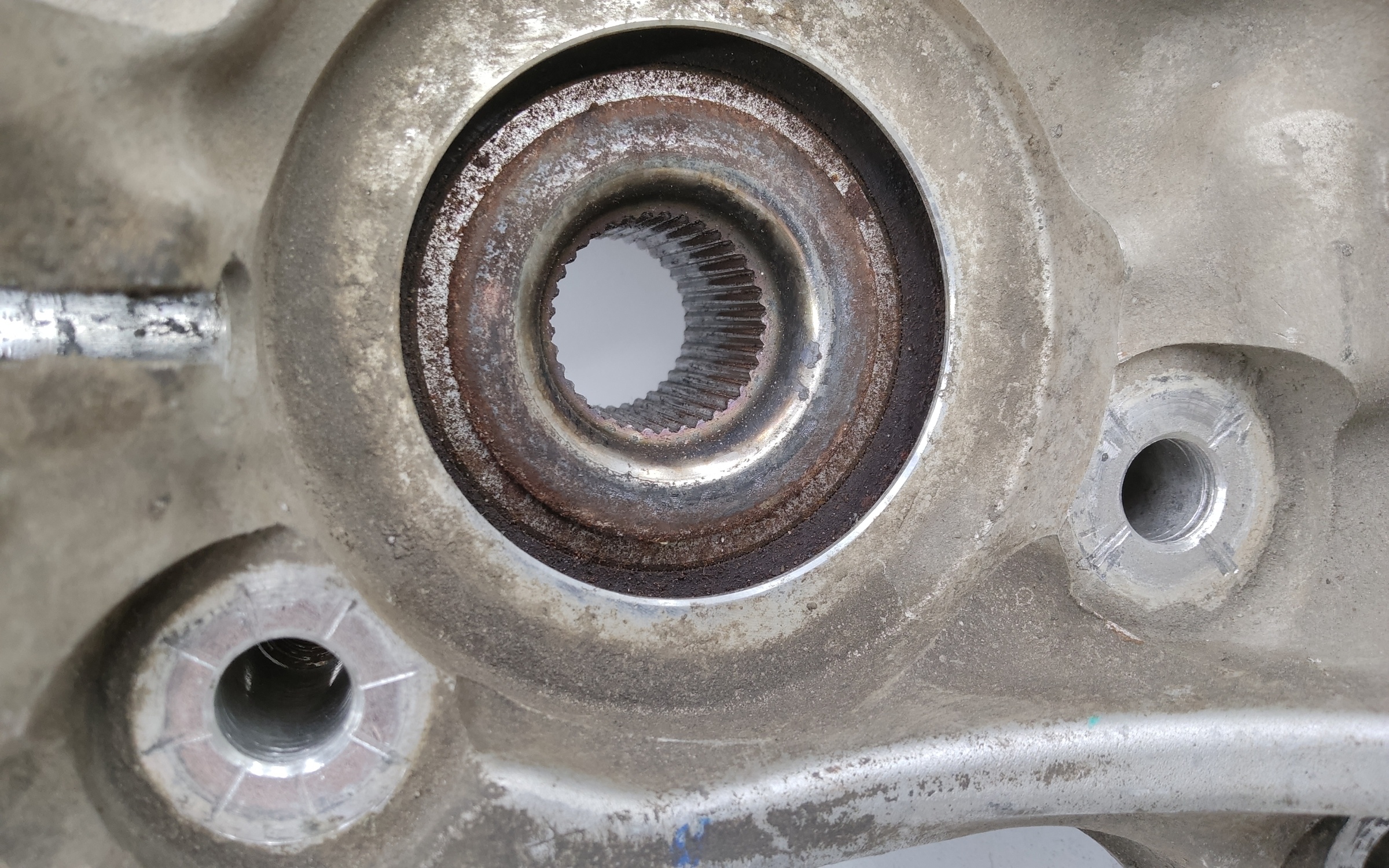 Кулак поворотный передний левый Geely Tugella