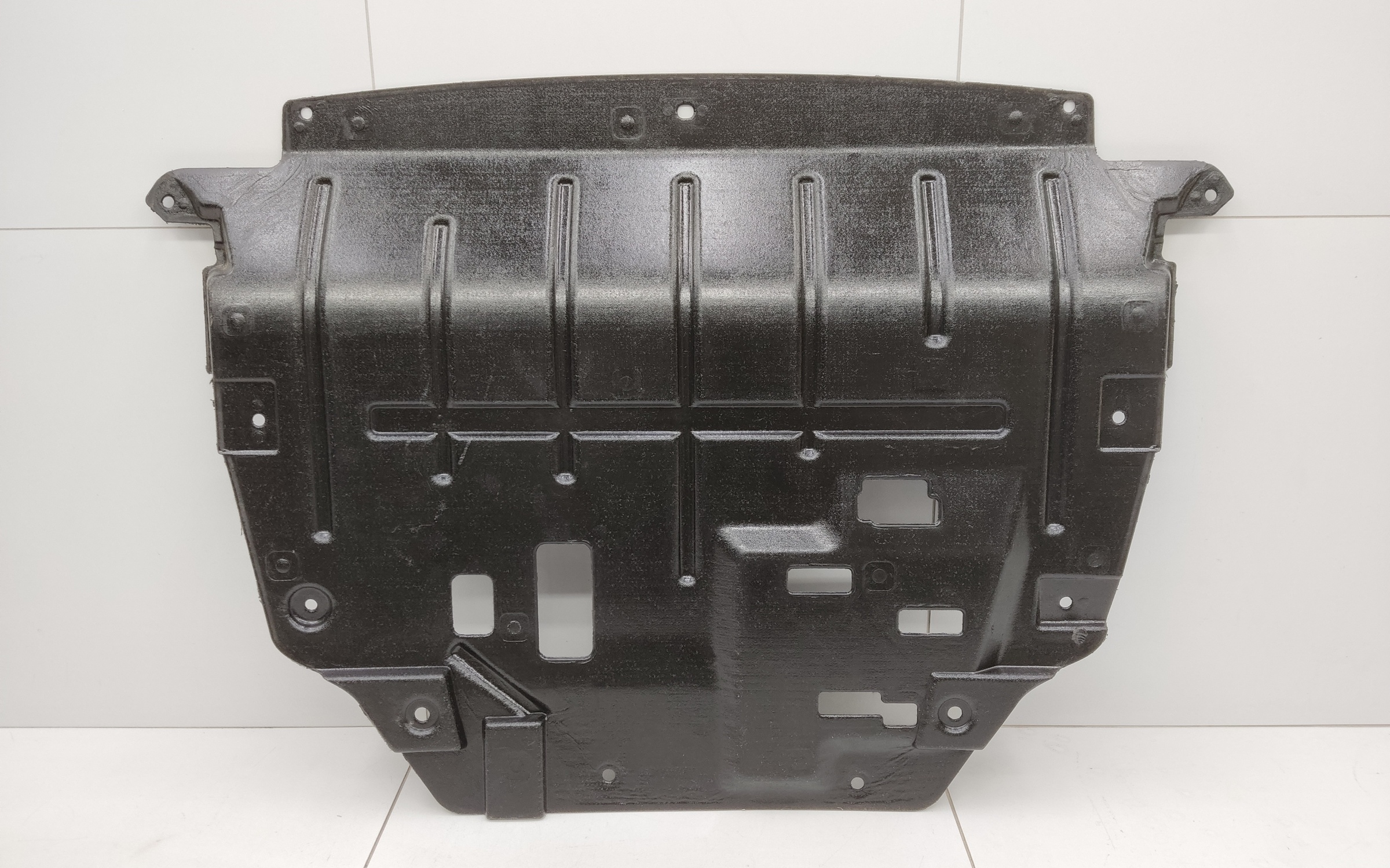 Пыльник двигателя Omoda C5