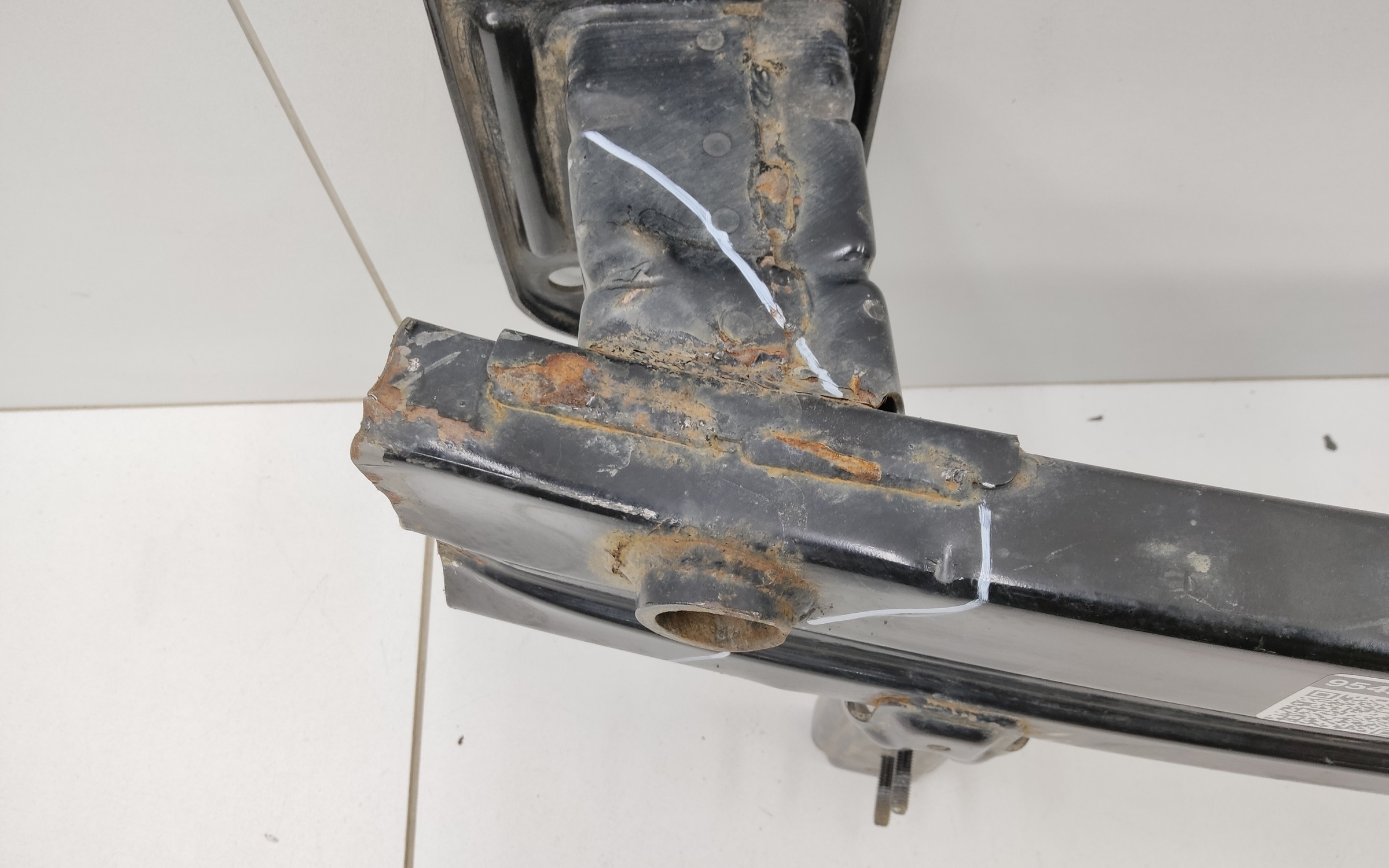 Усилитель переднего бампера Hyundai Creta 1